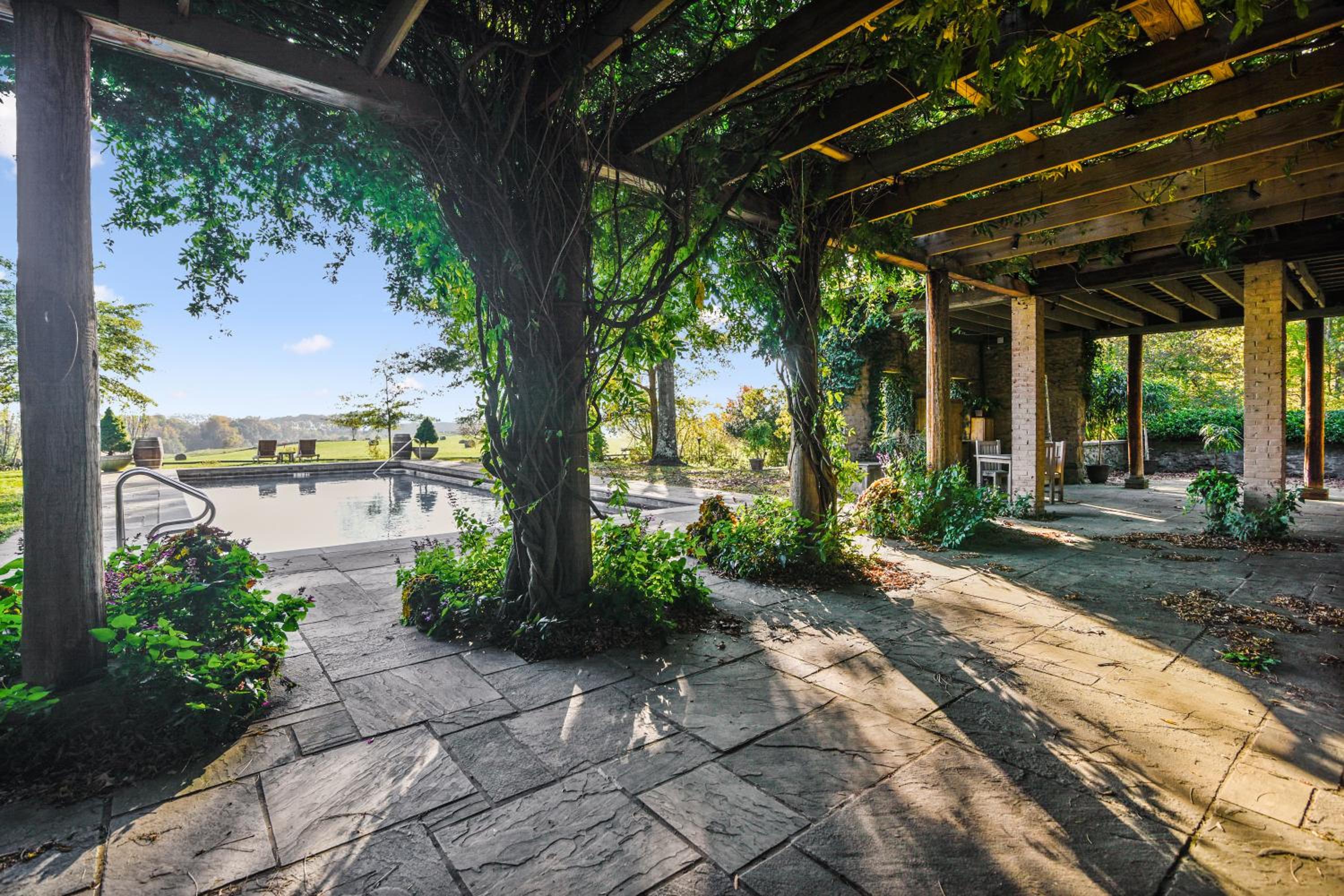 Goodstone Inn & Restaurant