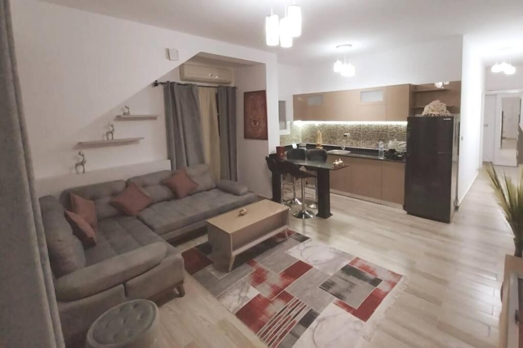Luxury Getaway /Brand New 2BR /Wi-Fi /Full Kitchen view 3