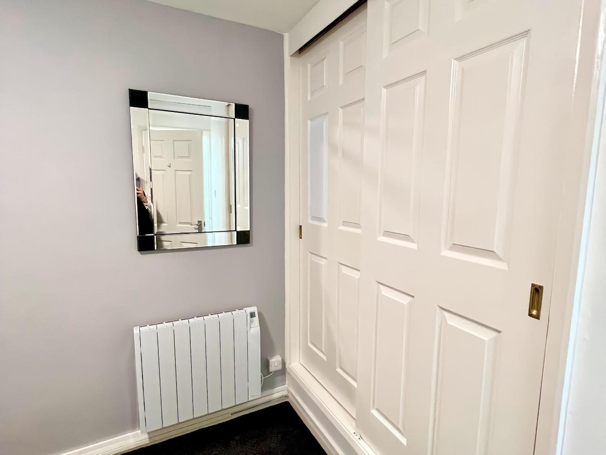 Beach Court Ground Floor - Cosy Apartment with Sea Views view 4