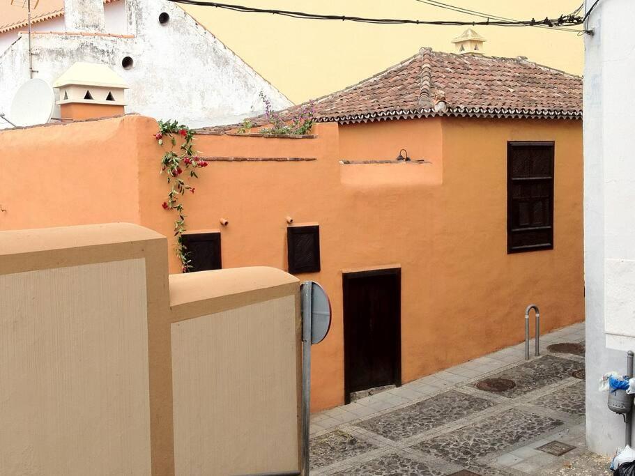 CASA MONTAÑEZ, caserón histórico