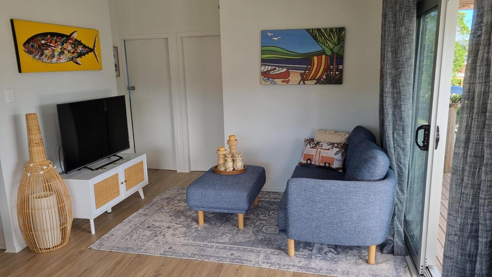 The Black Shack - Cooks Beach Holiday Home view 4