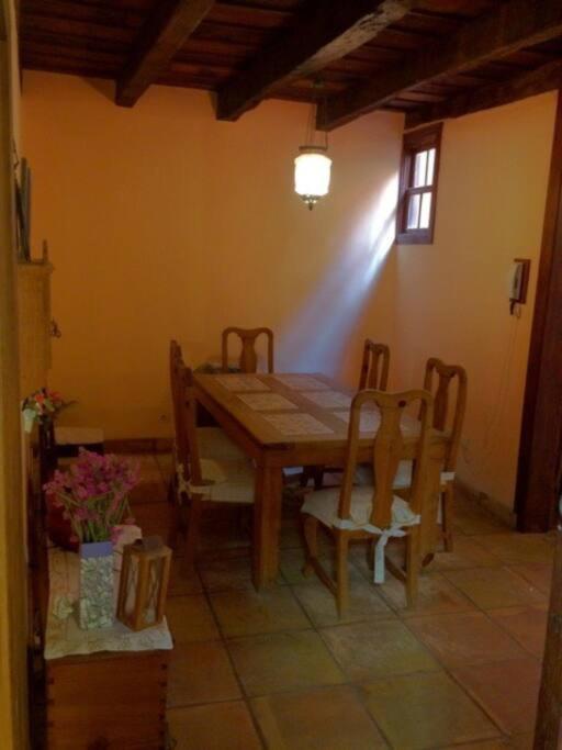 CASA MONTAÑEZ, caserón histórico