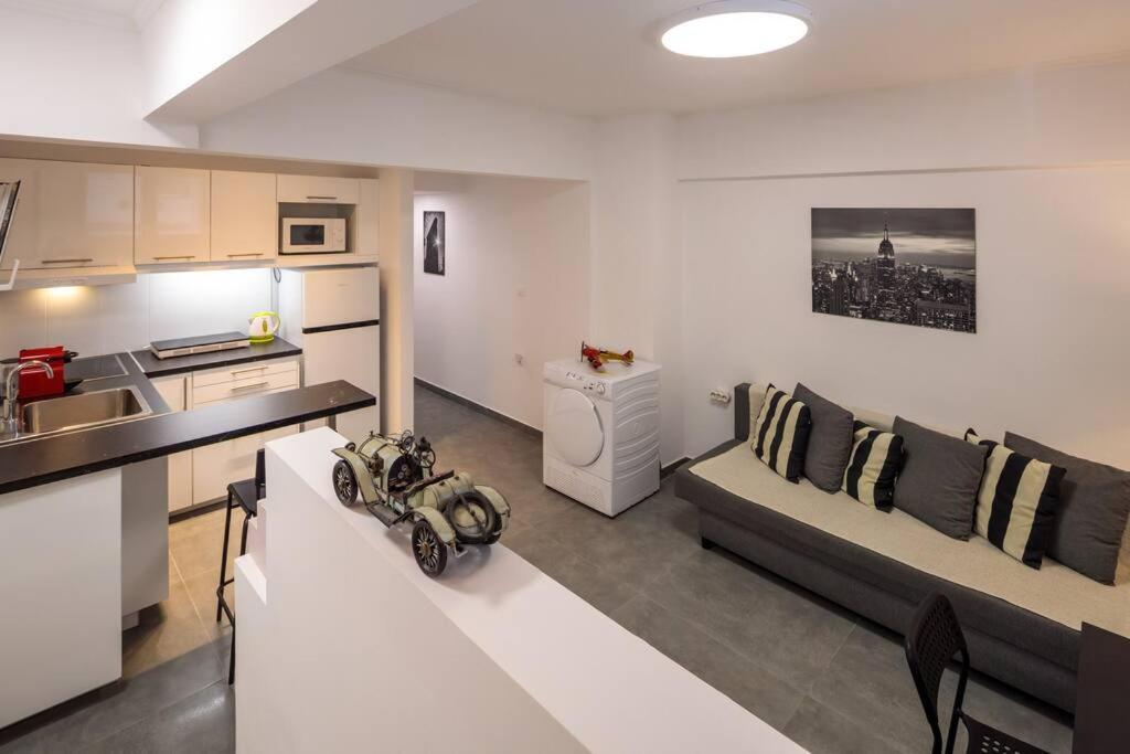 Hilton area brand new comfortable apartment
