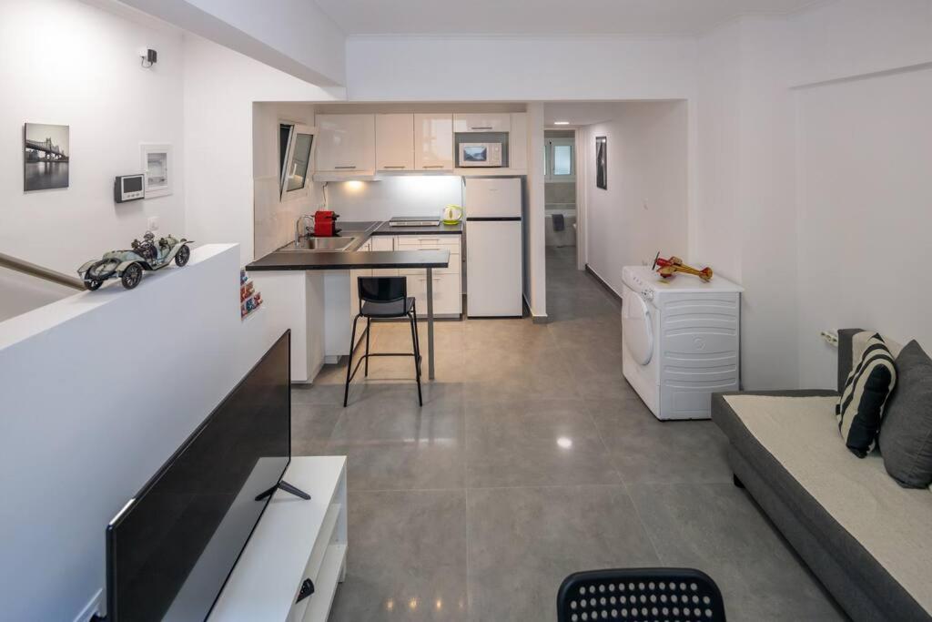 Hilton area brand new comfortable apartment