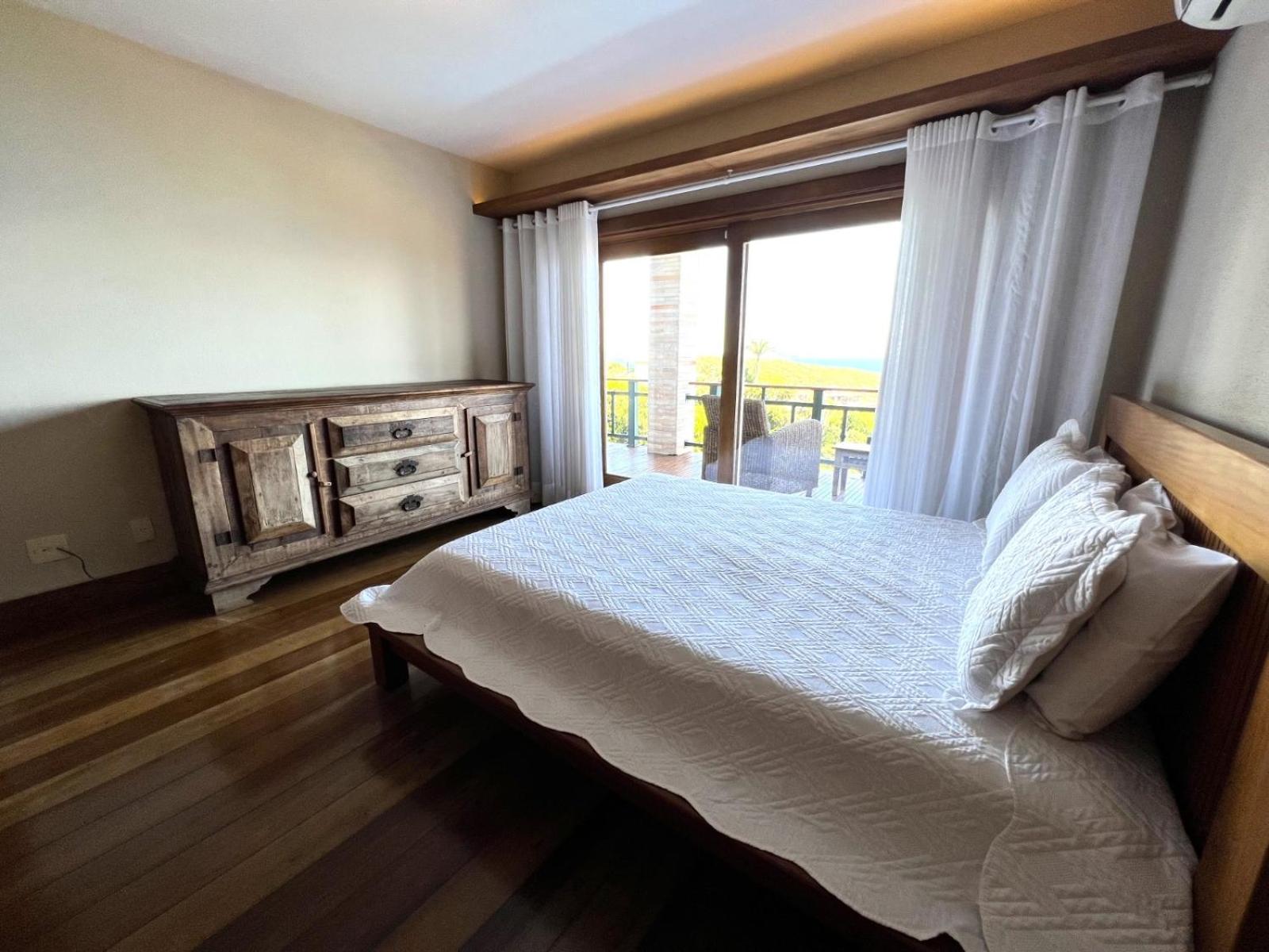 Buzios, casa inteira de frente para o mar em Joao Fernandes, fabulosa, a melhor vista, Mansão Bella Vista