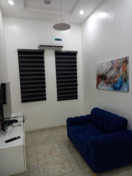 Jilles apartments -4bedroomduplex24hrlight&security