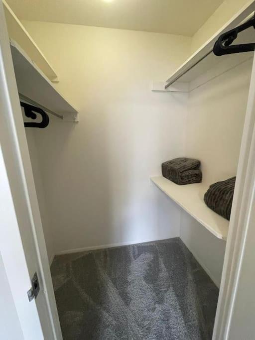 Privacy Apartment at Crystal City With Gym