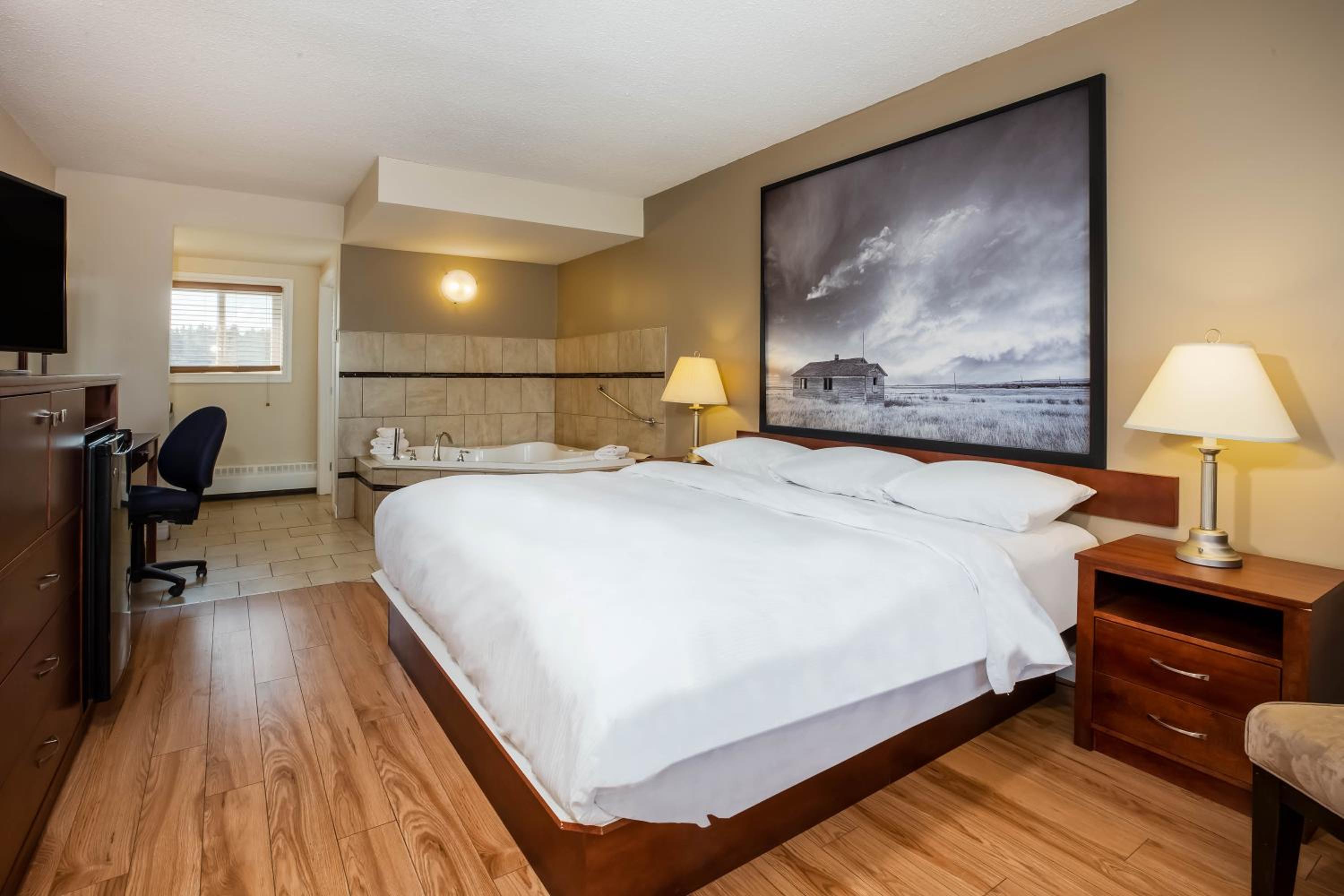 Super 8 by Wyndham Smoky Lake