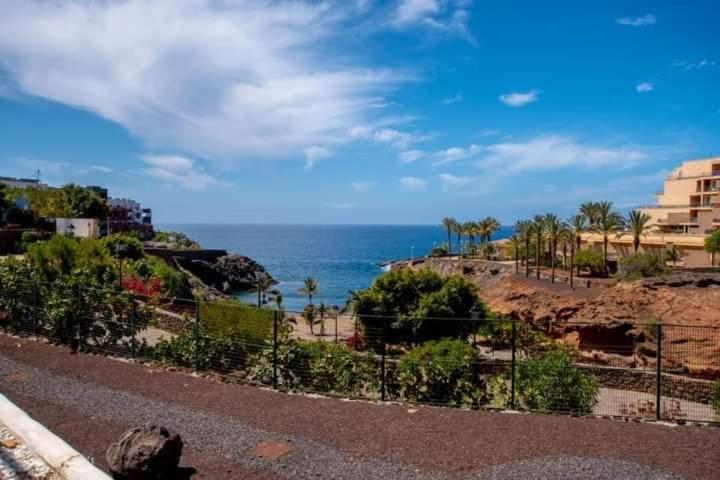 Villa Paraiso-Luxury Villa with Heated Pool