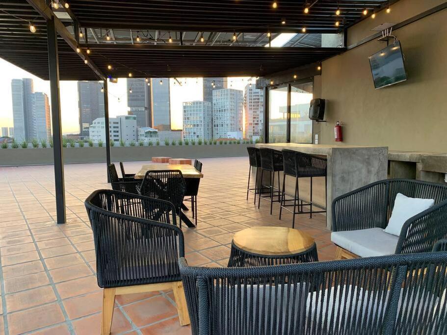 Elegante en zona financiera / Limpieza diaria