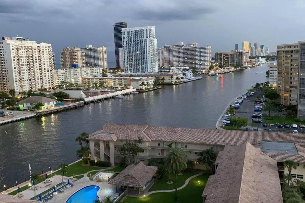 Oceanfront Stay for the Perfect Beach Escape 146B view 4
