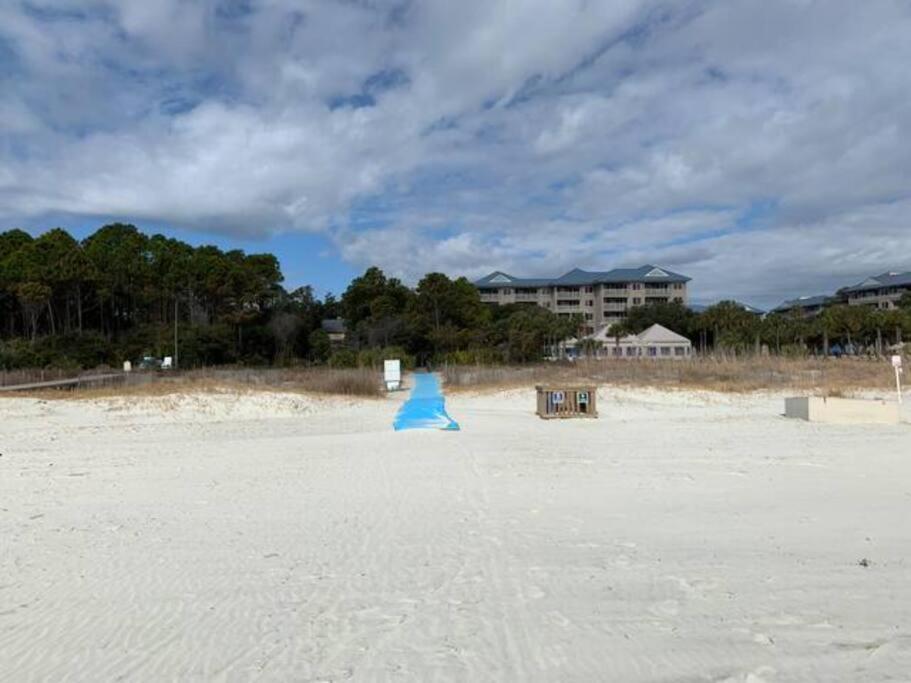 Hotel 5 MIN WALK TO BEACH- 2BR1BA Villa in The Dunes - Image 1