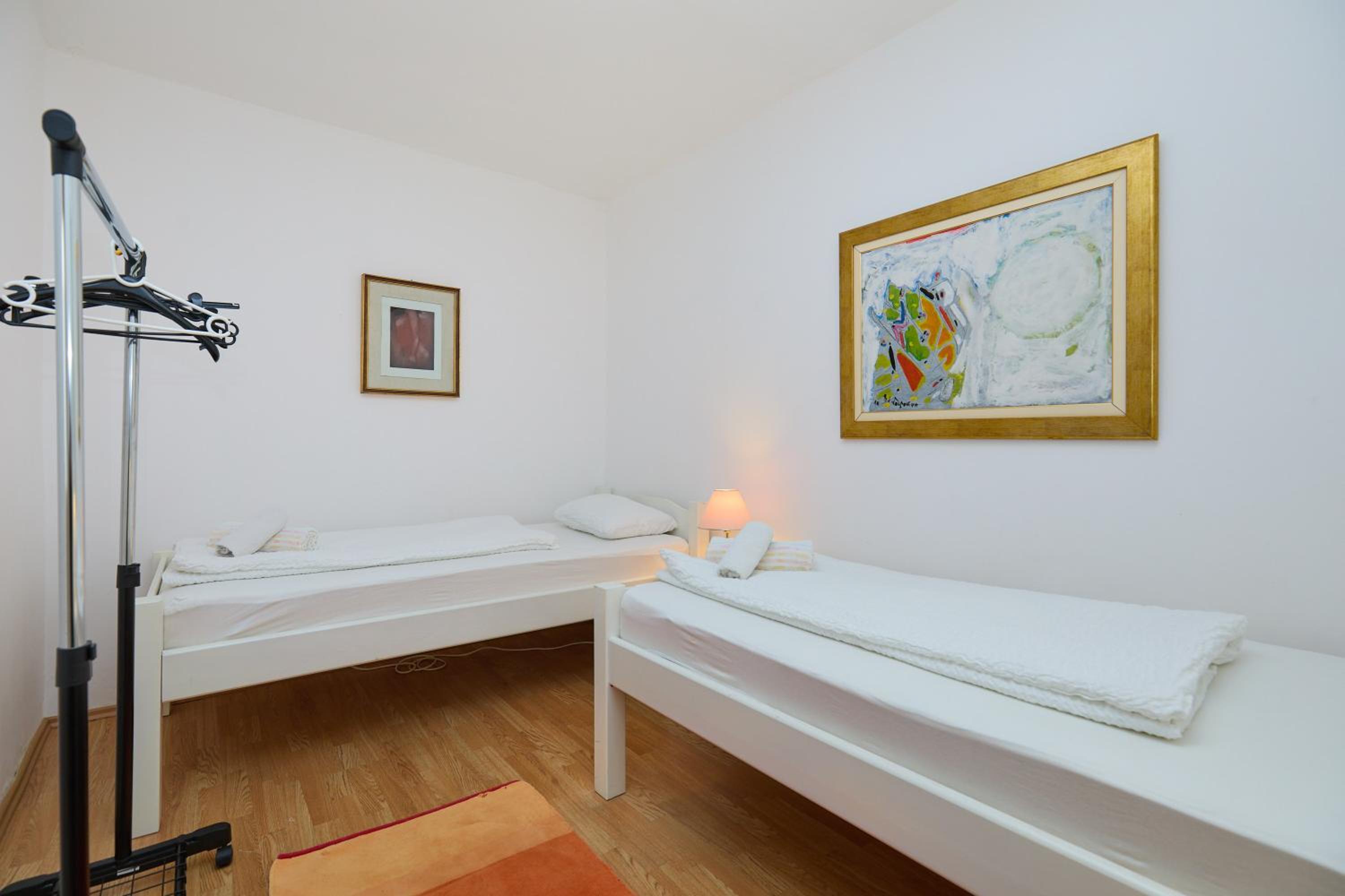 KABLAR'S SUNNY SUITES