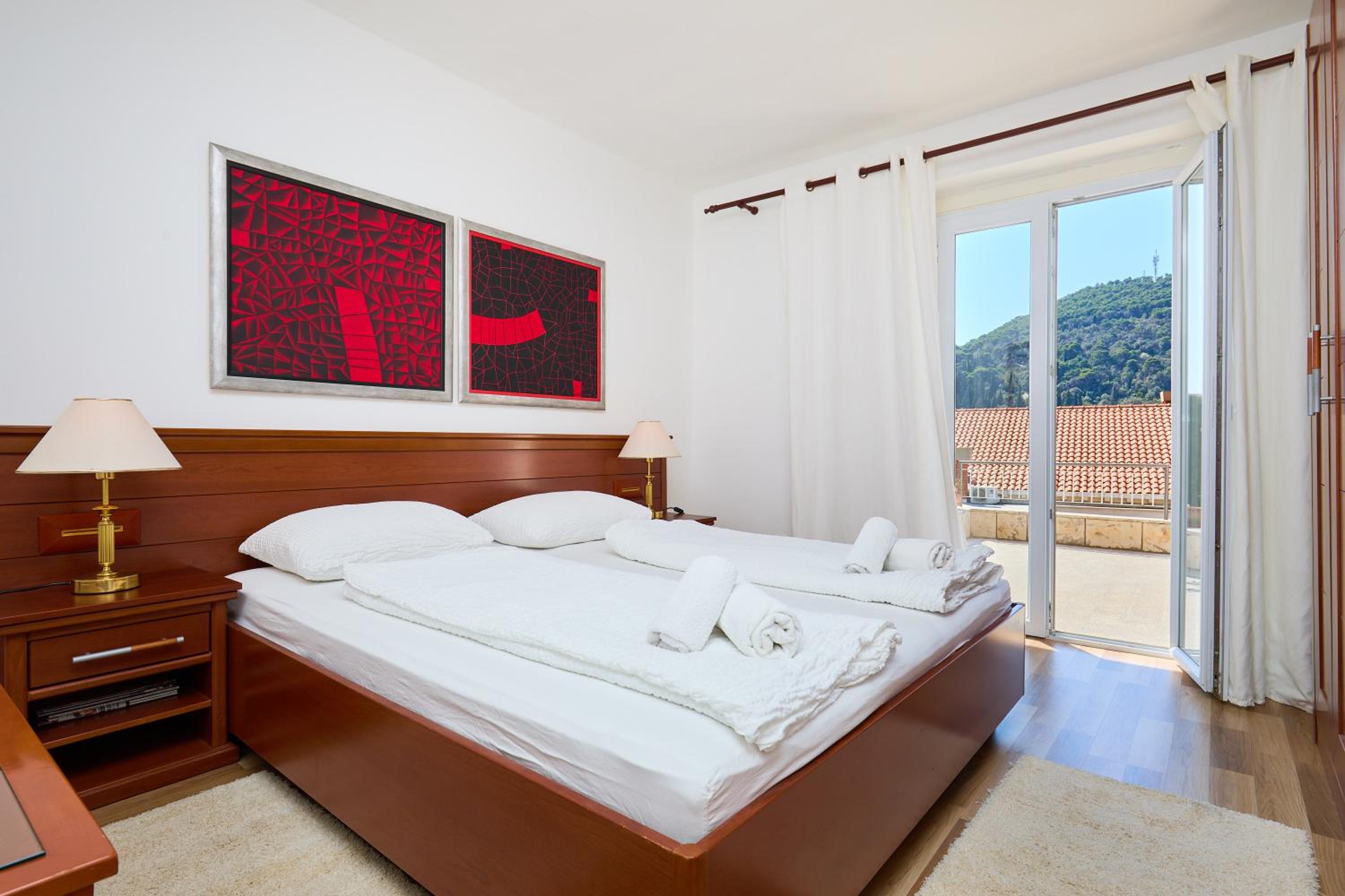 KABLAR'S SUNNY SUITES