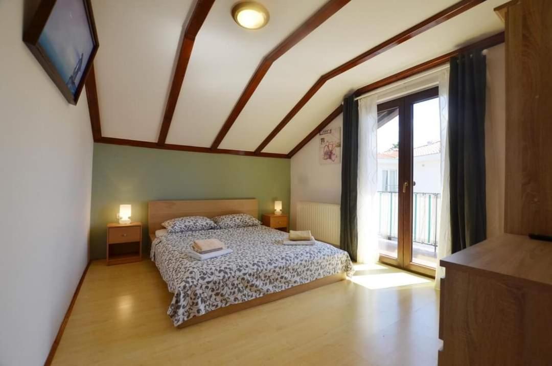 Tony apartments