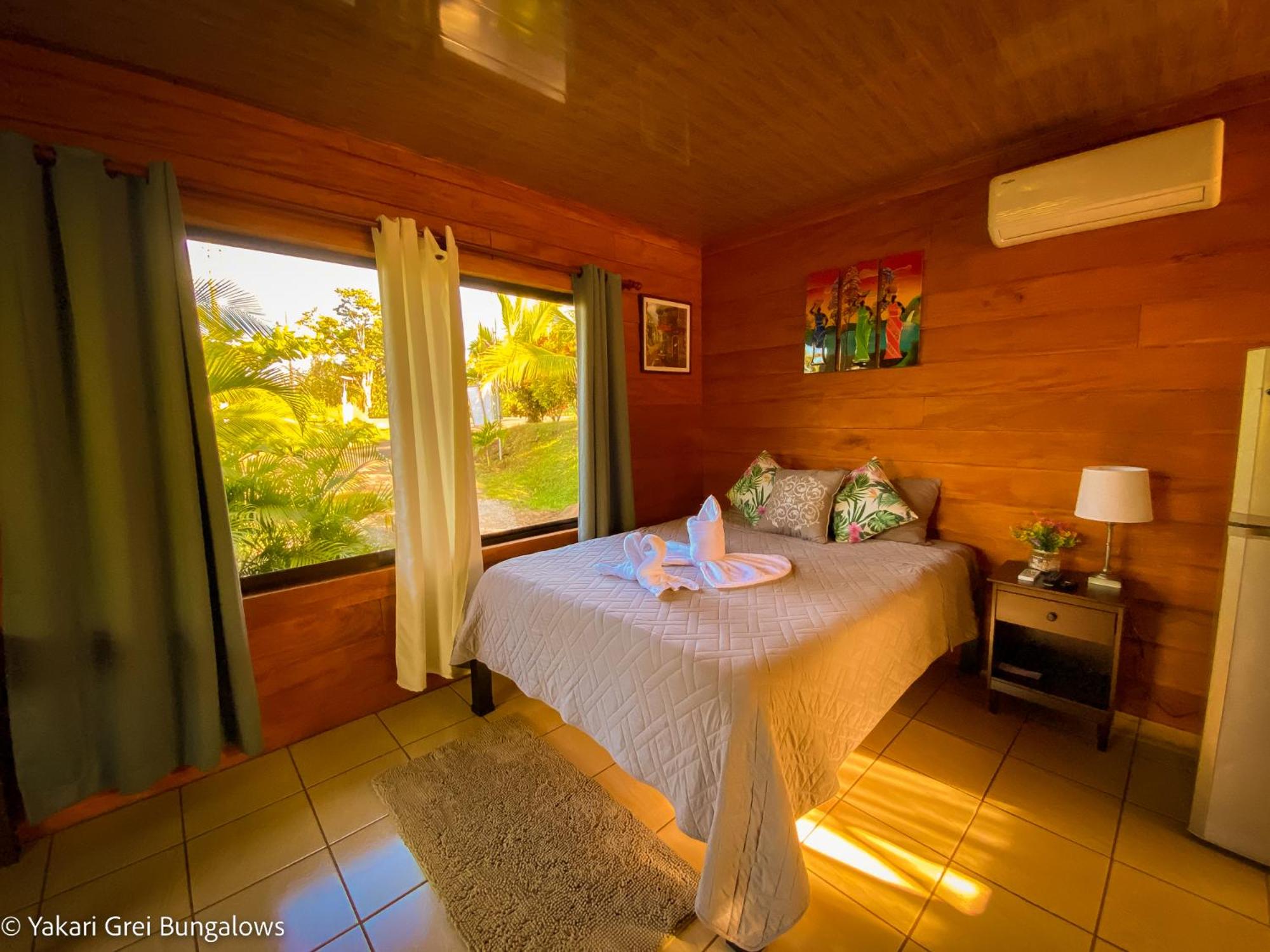 Bungalows Yakari Grei