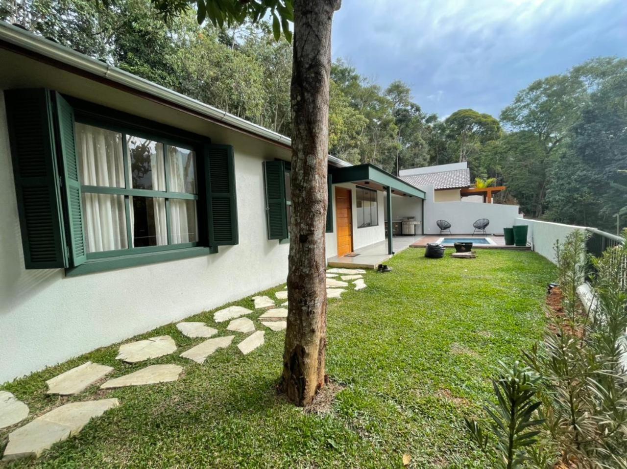 Casa 08 Floresta Boa Vista - Piscina Privativa e Lounge com Deck em Meio à Natureza
