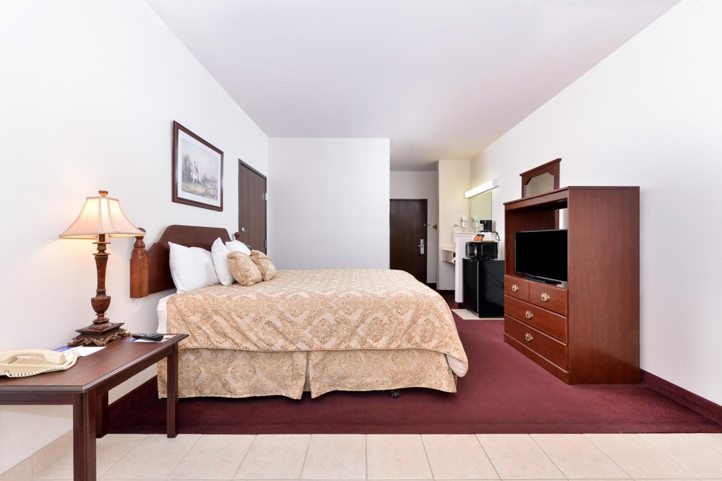 Americas Best Value Inn Somerville Texas - Property Image 6