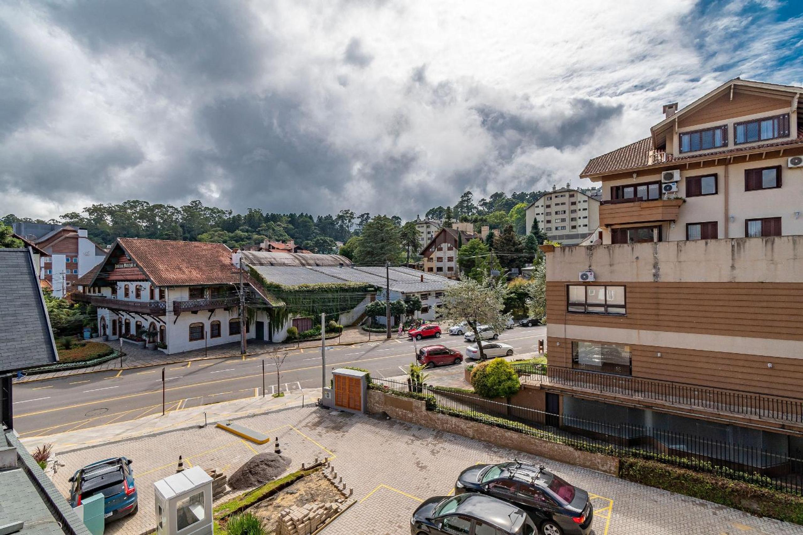 Rosa Edifício English Place