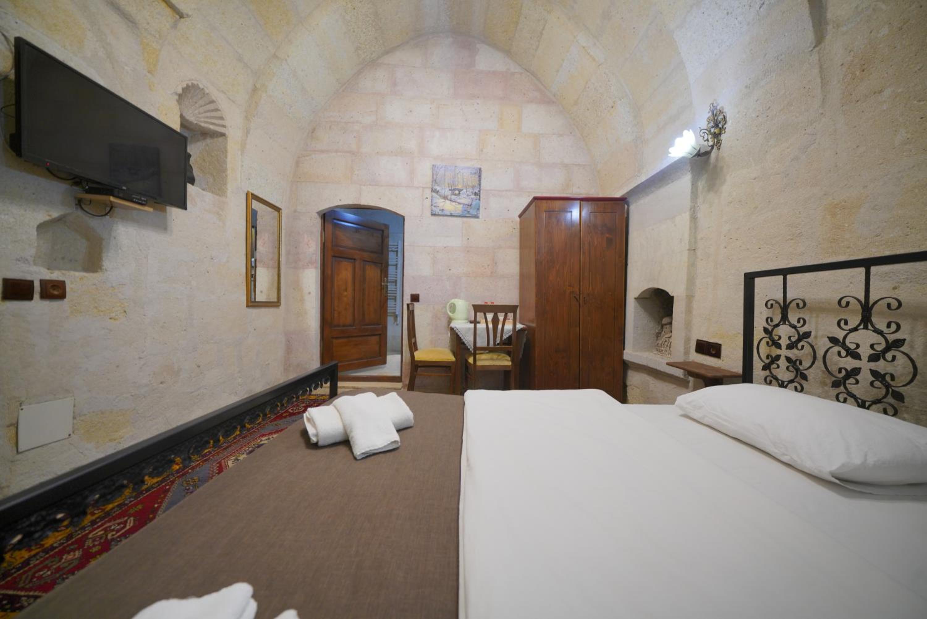 View Cave Hotel - Image 5