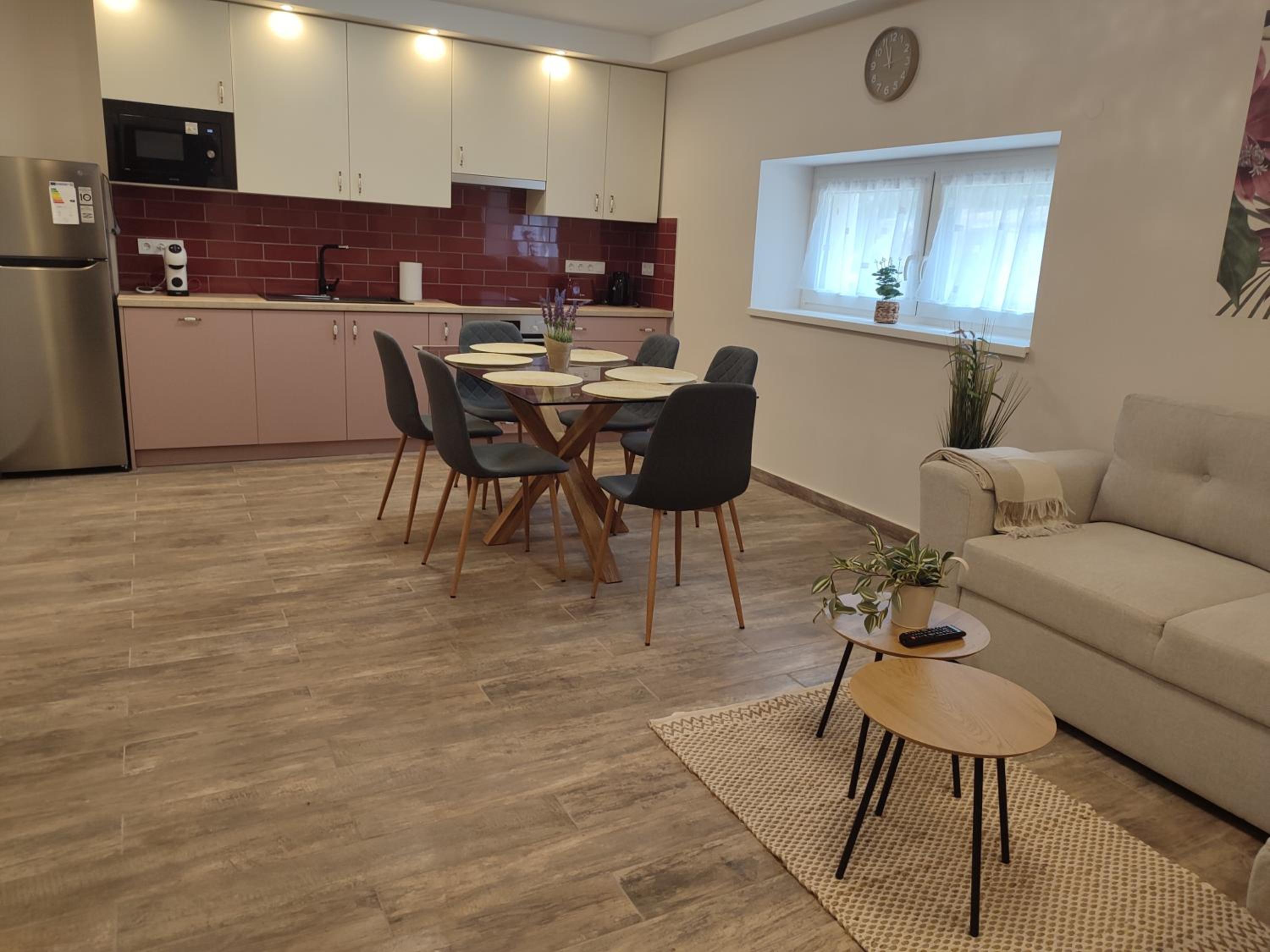 Vöröskő Apartmanház