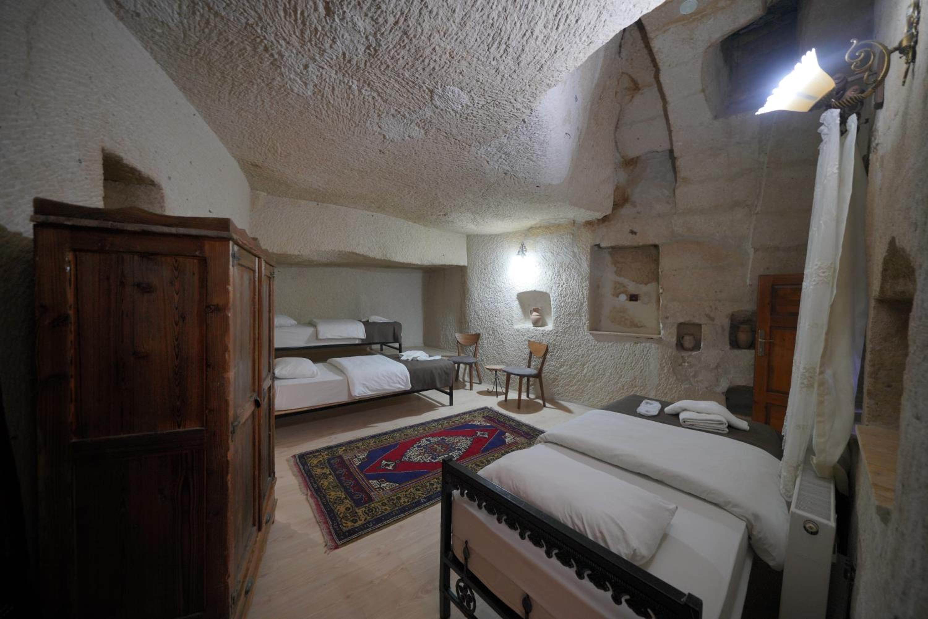 View Cave Hotel - Image 8