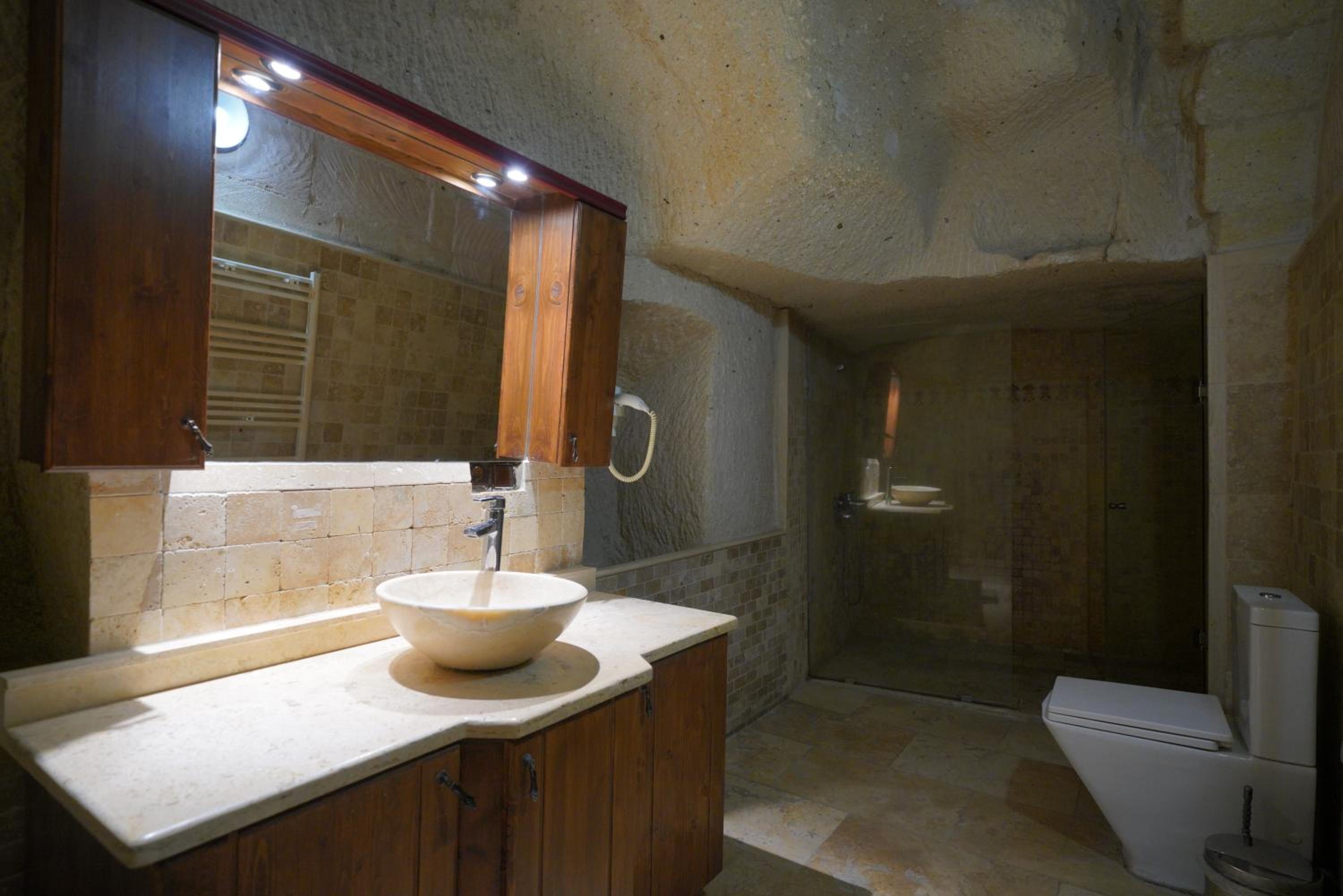 View Cave Hotel - Image 9