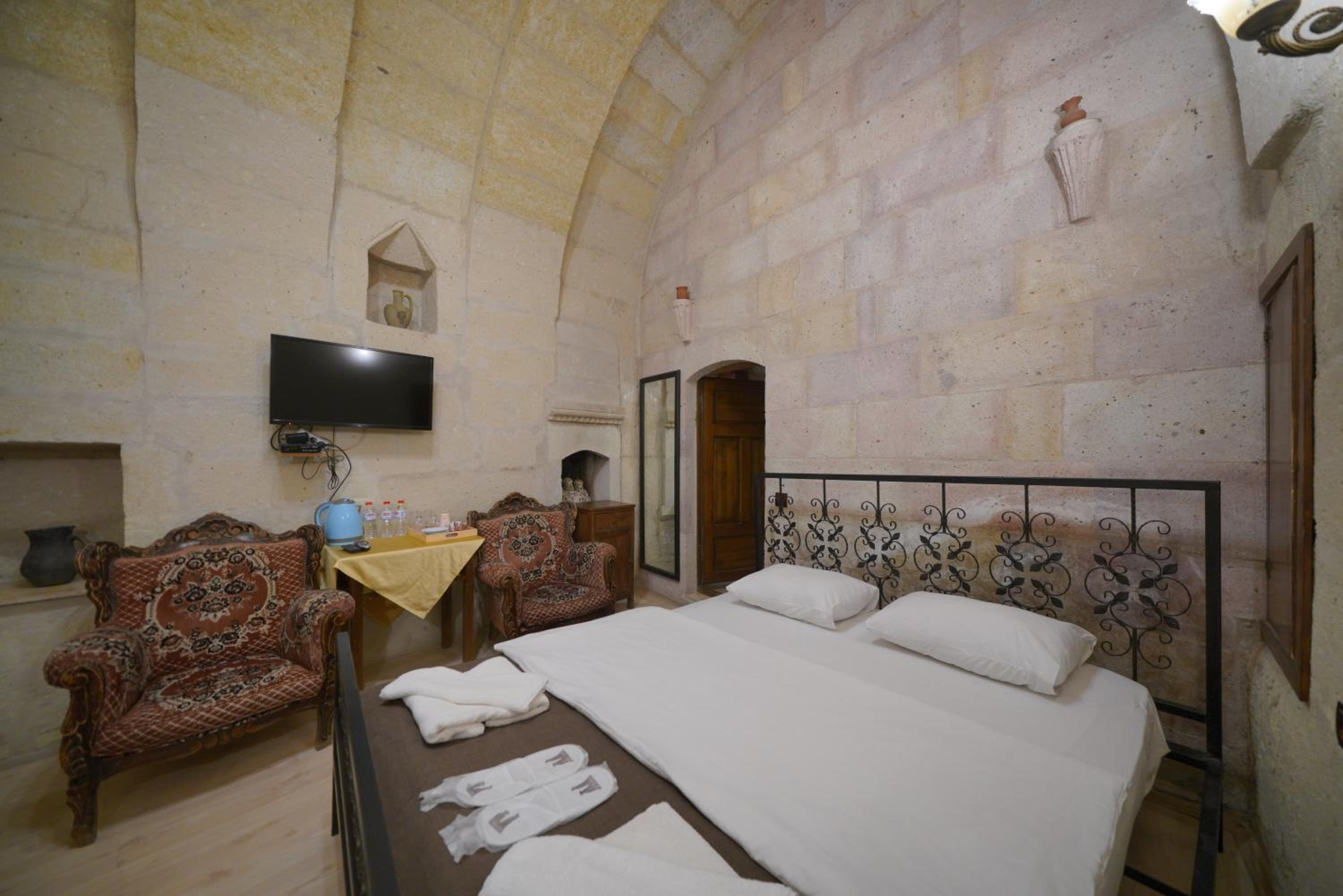 View Cave Hotel - Image 161