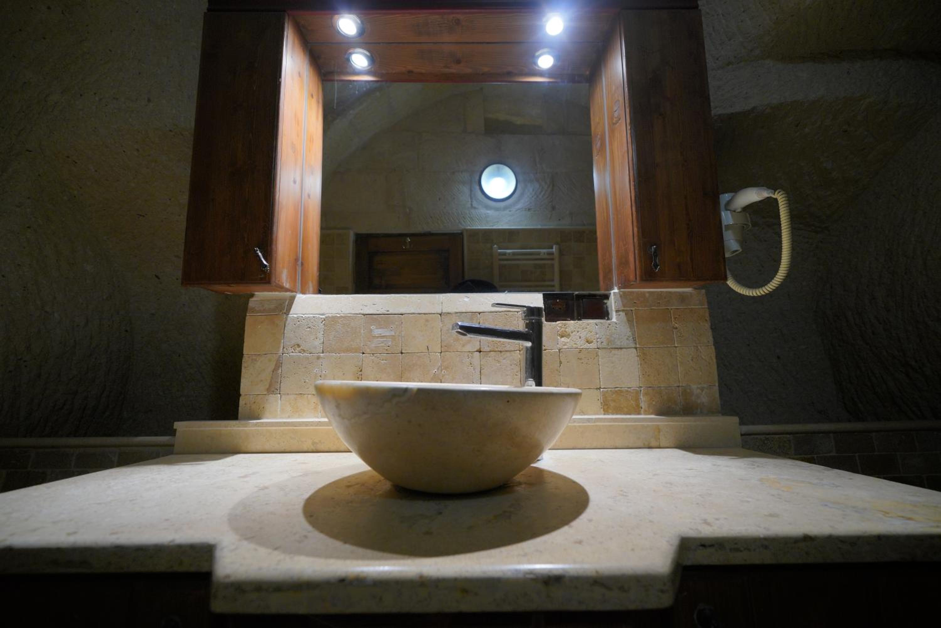 View Cave Hotel - Image 171