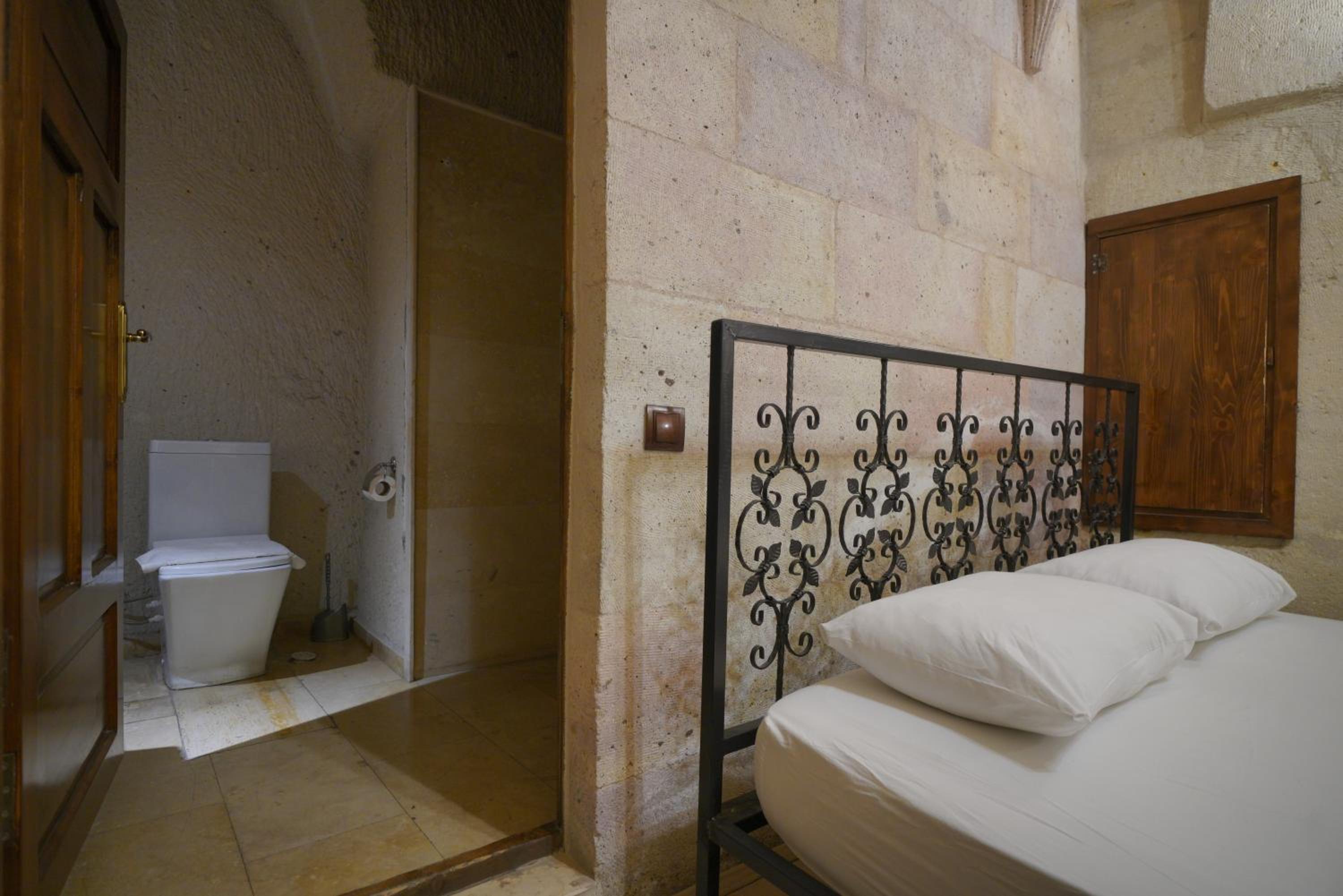 View Cave Hotel - Image 179