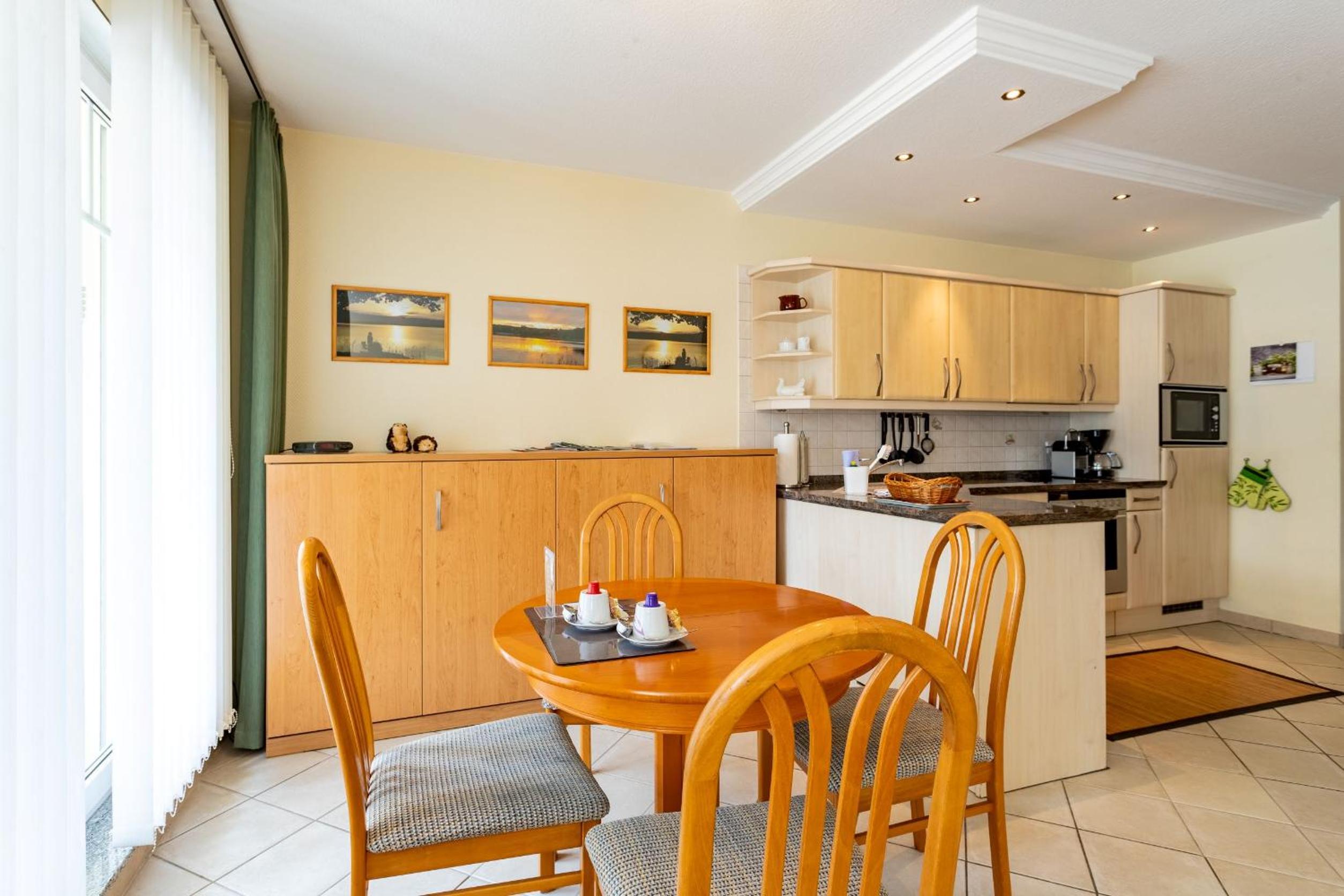 Ferienwohnung Ursula in der Villa zum Kronprinzen direkt gegenüber der Saarow Therme view 4