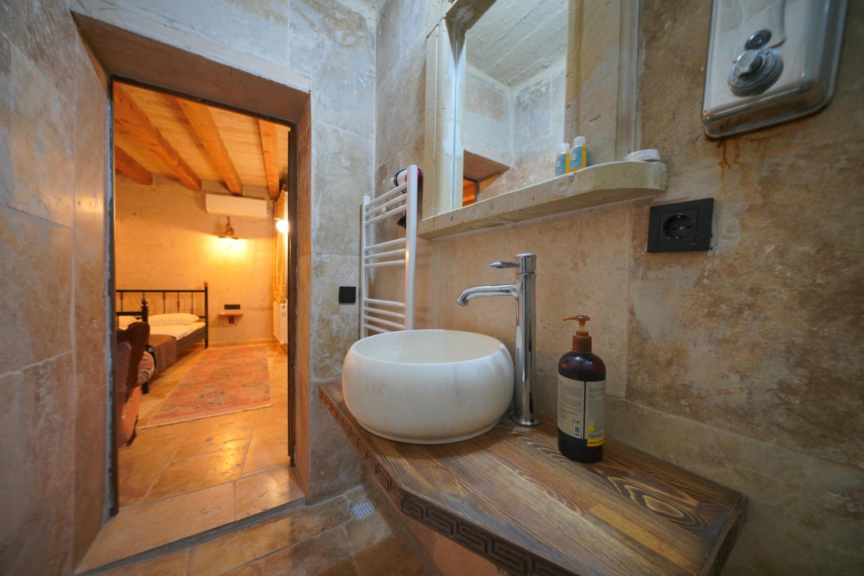 View Cave Hotel - Image 186