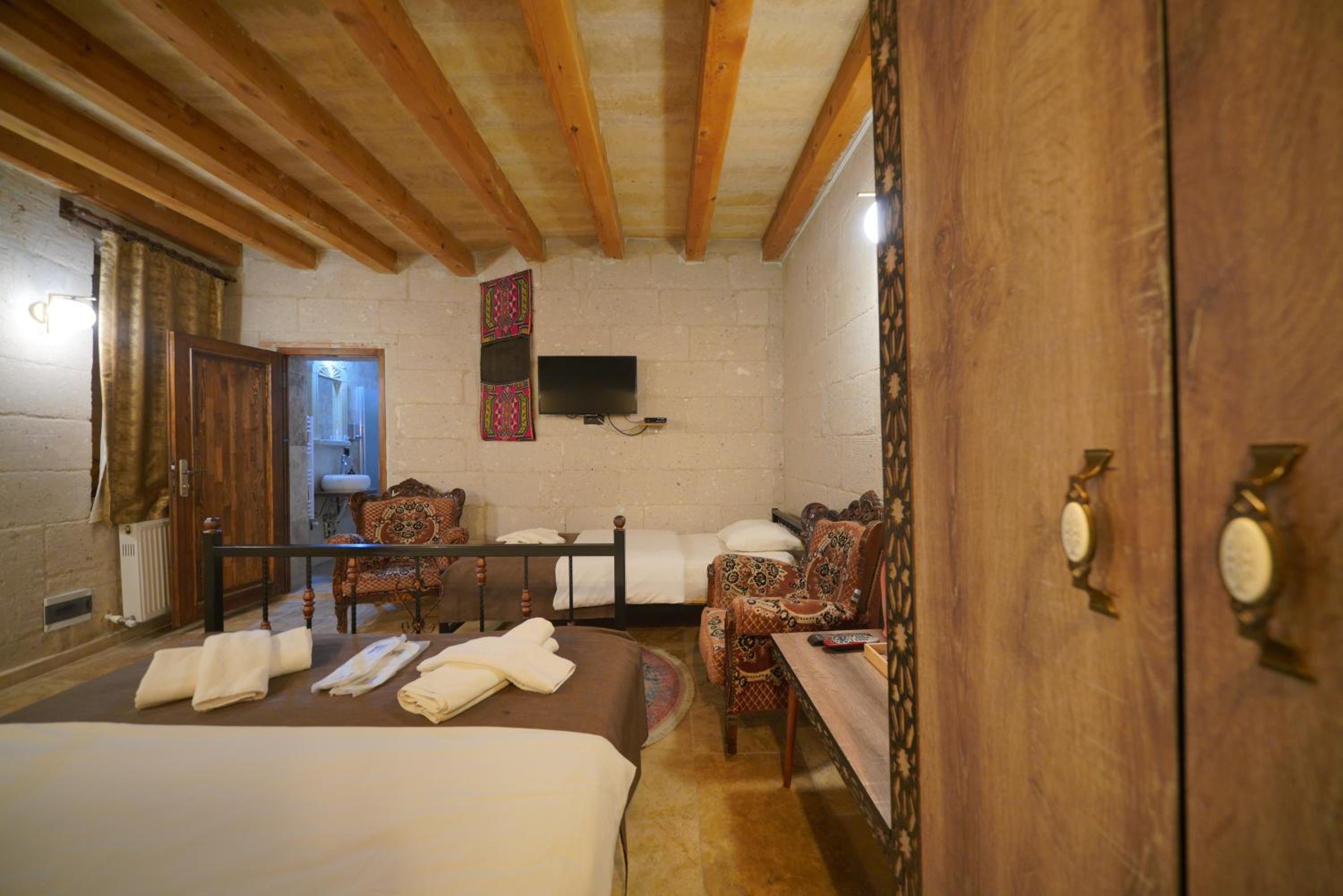 View Cave Hotel - Image 282