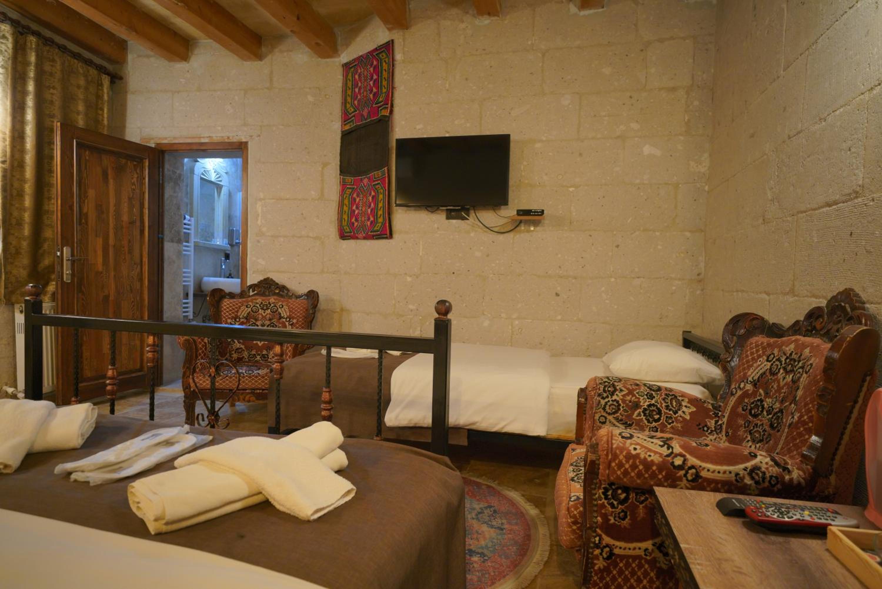 View Cave Hotel - Image 39