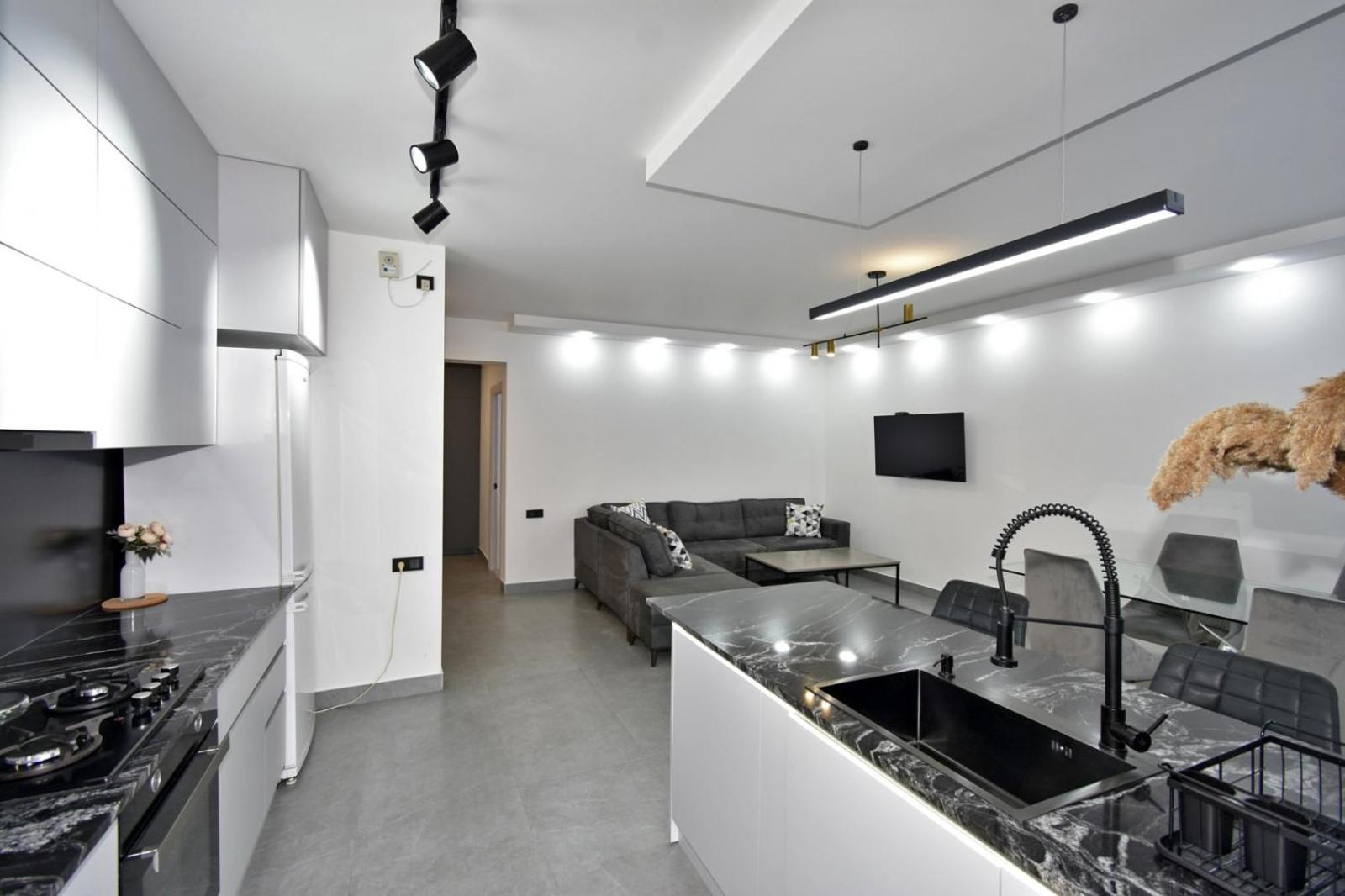 Luxury Apartment, 2 bedrooms and 1 living room in Avan
