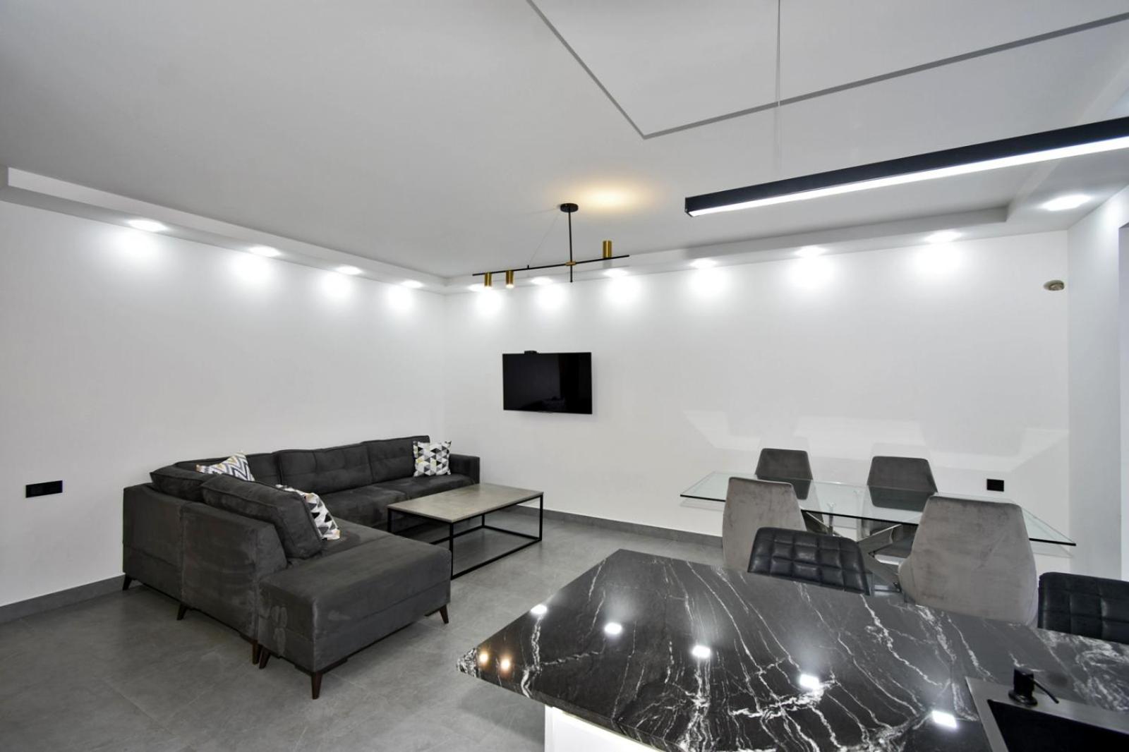 Luxury Apartment, 2 bedrooms and 1 living room in Avan