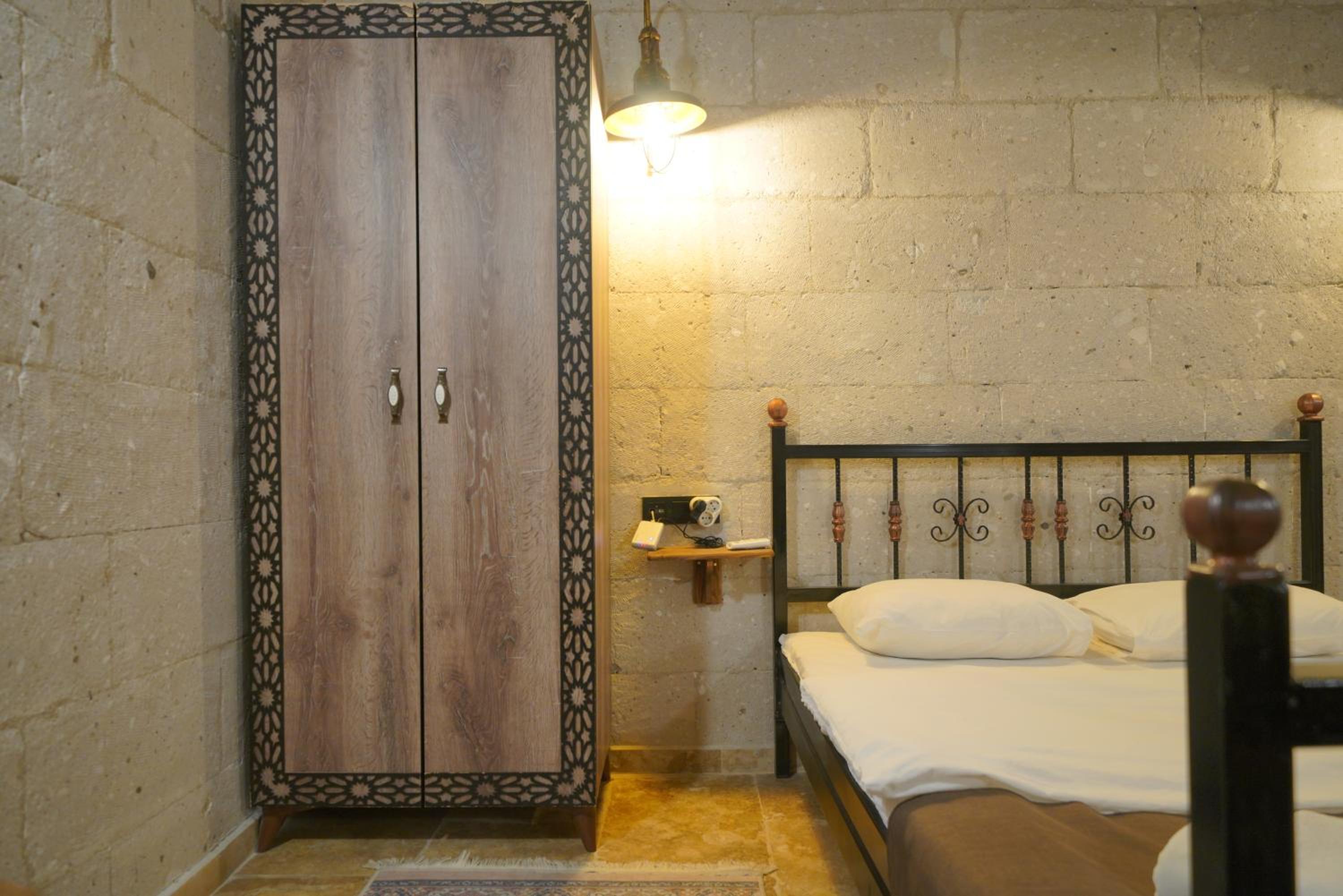 View Cave Hotel - Image 193