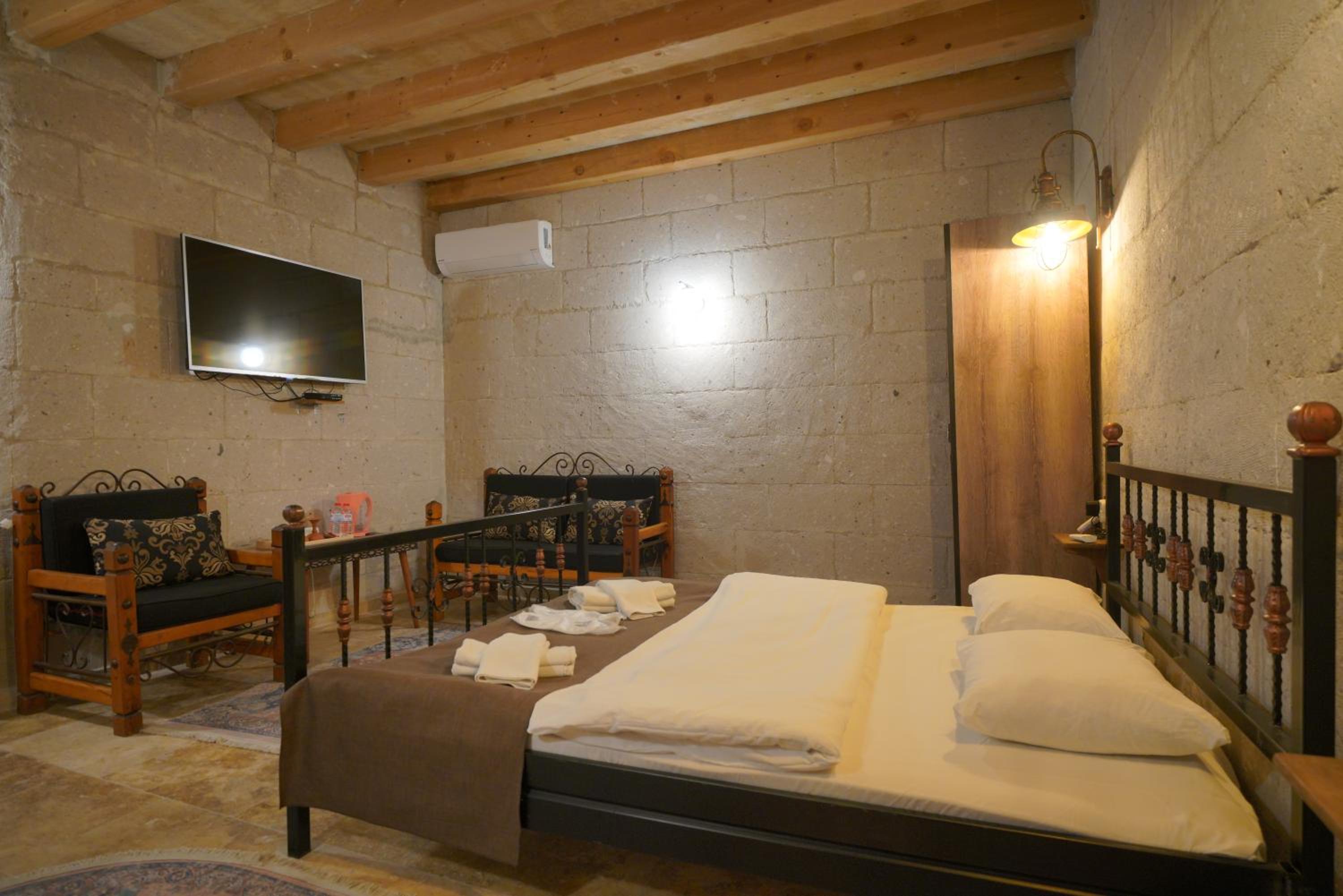 View Cave Hotel - Image 77