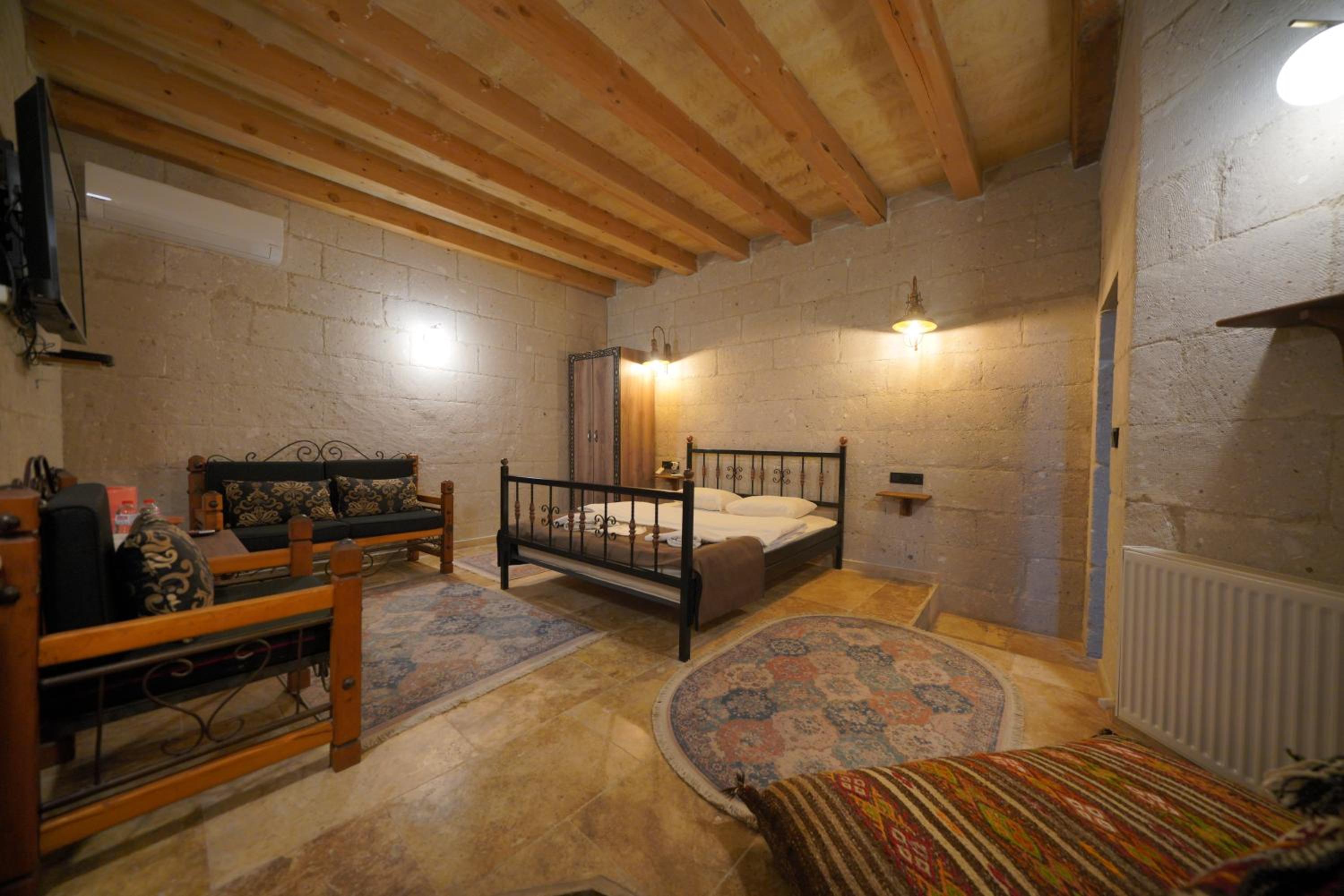 View Cave Hotel - Image 11