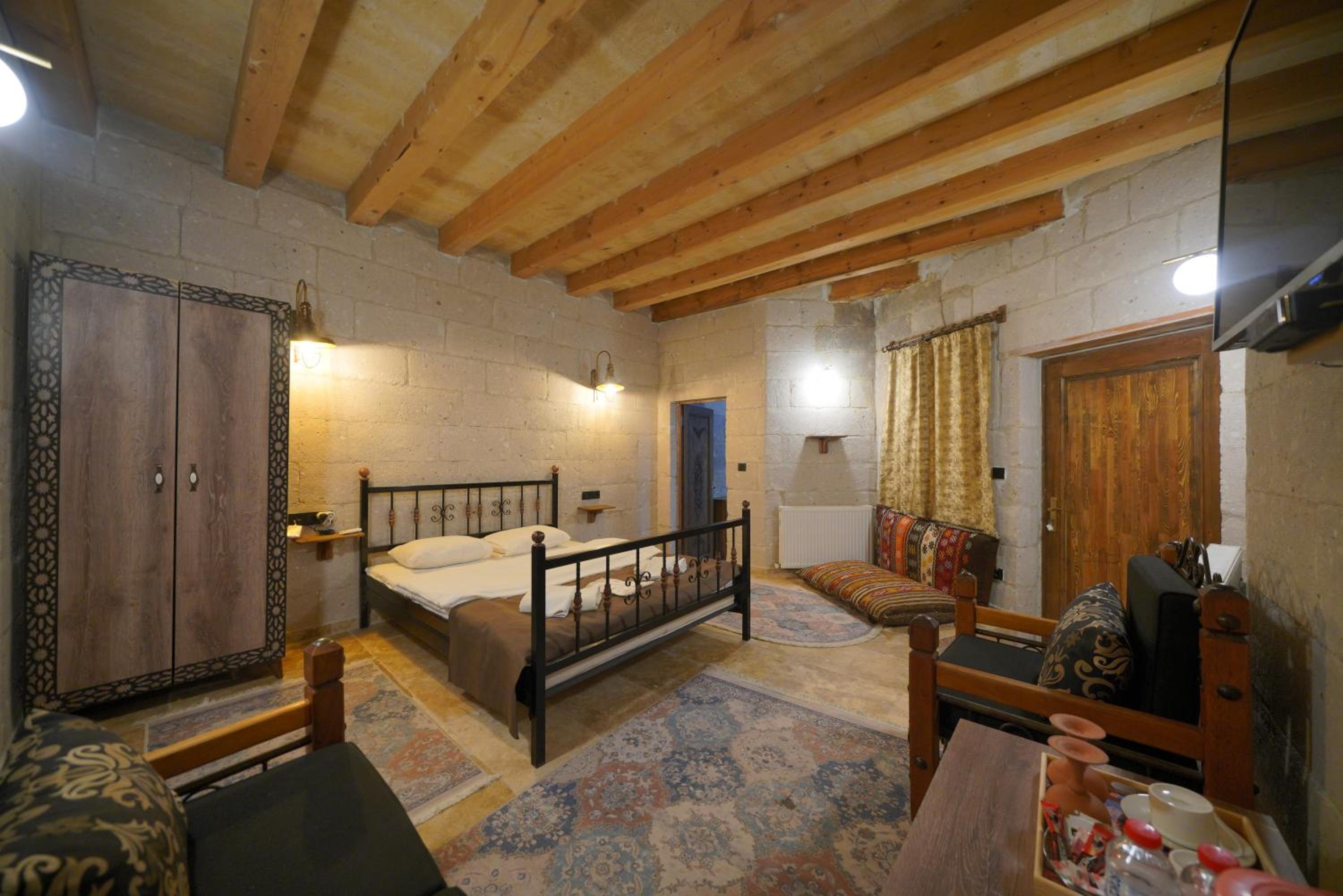 View Cave Hotel - Image 12