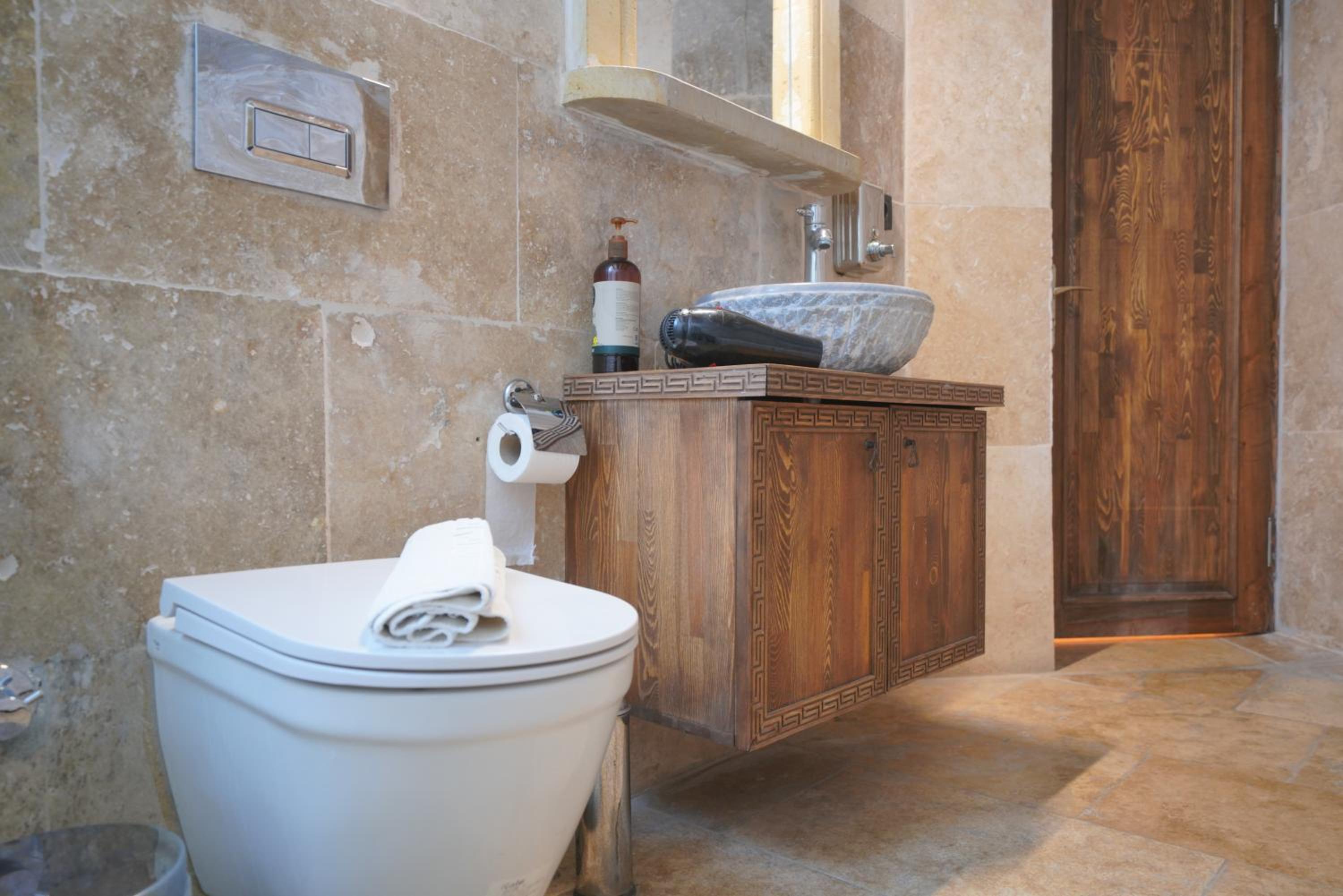 View Cave Hotel - Image 60