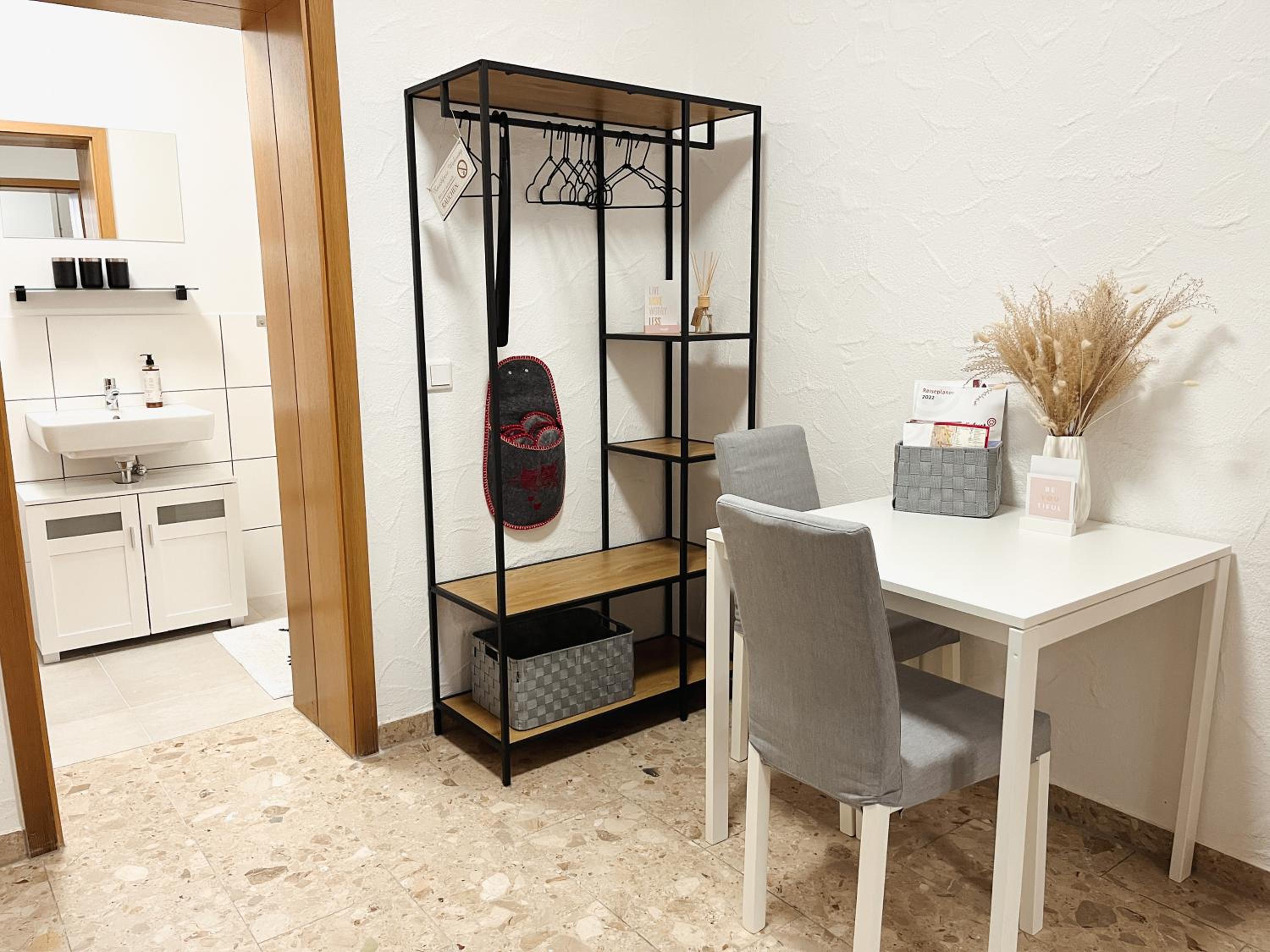 BohnApartments Elisa - Wohlfühlapartment mit 2 Parkplätzen und 3 Schlafzimmern - WLAN - Vollausstattung