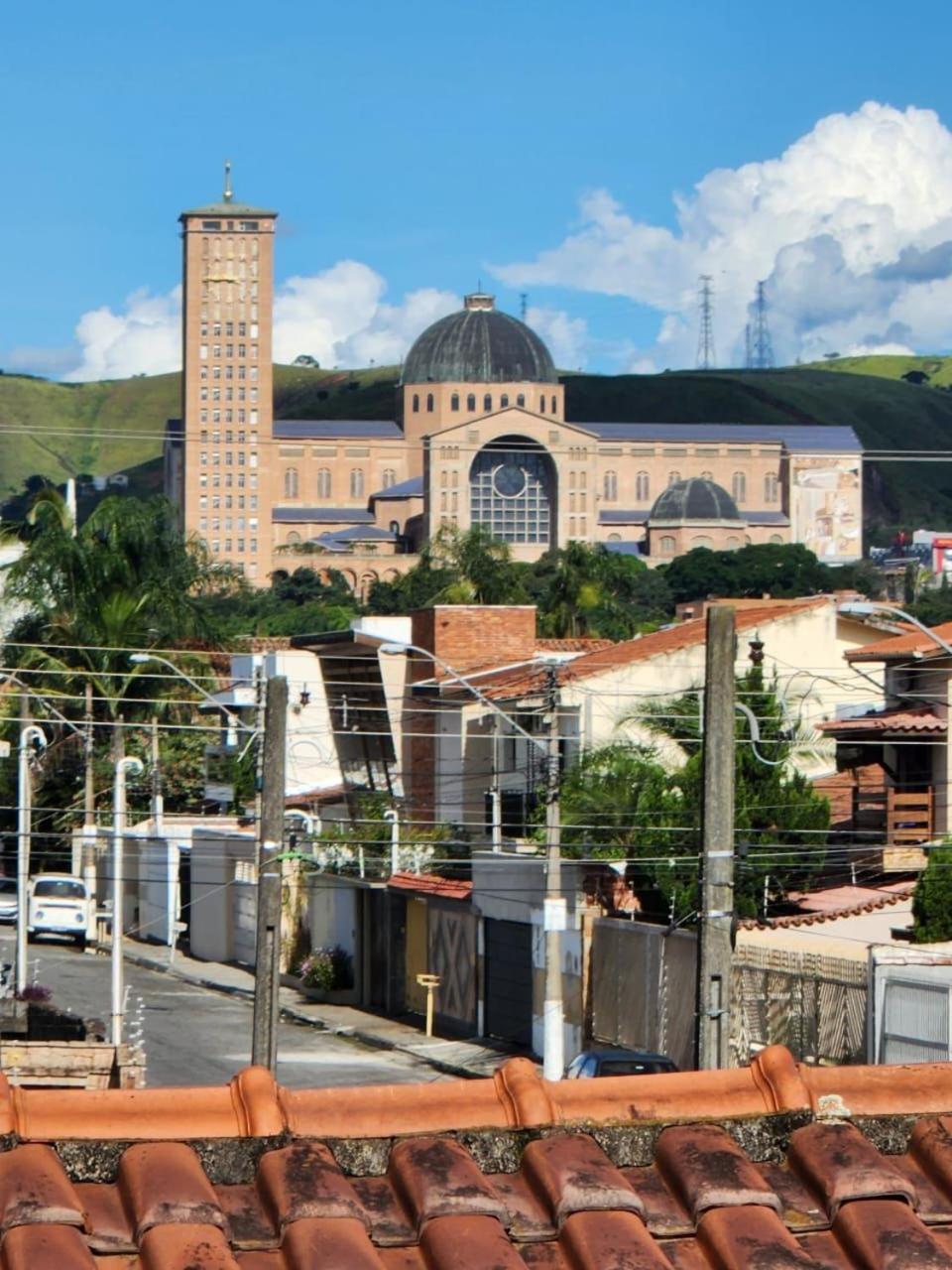 Casa Família Silva próximo ao Santuário Nacional