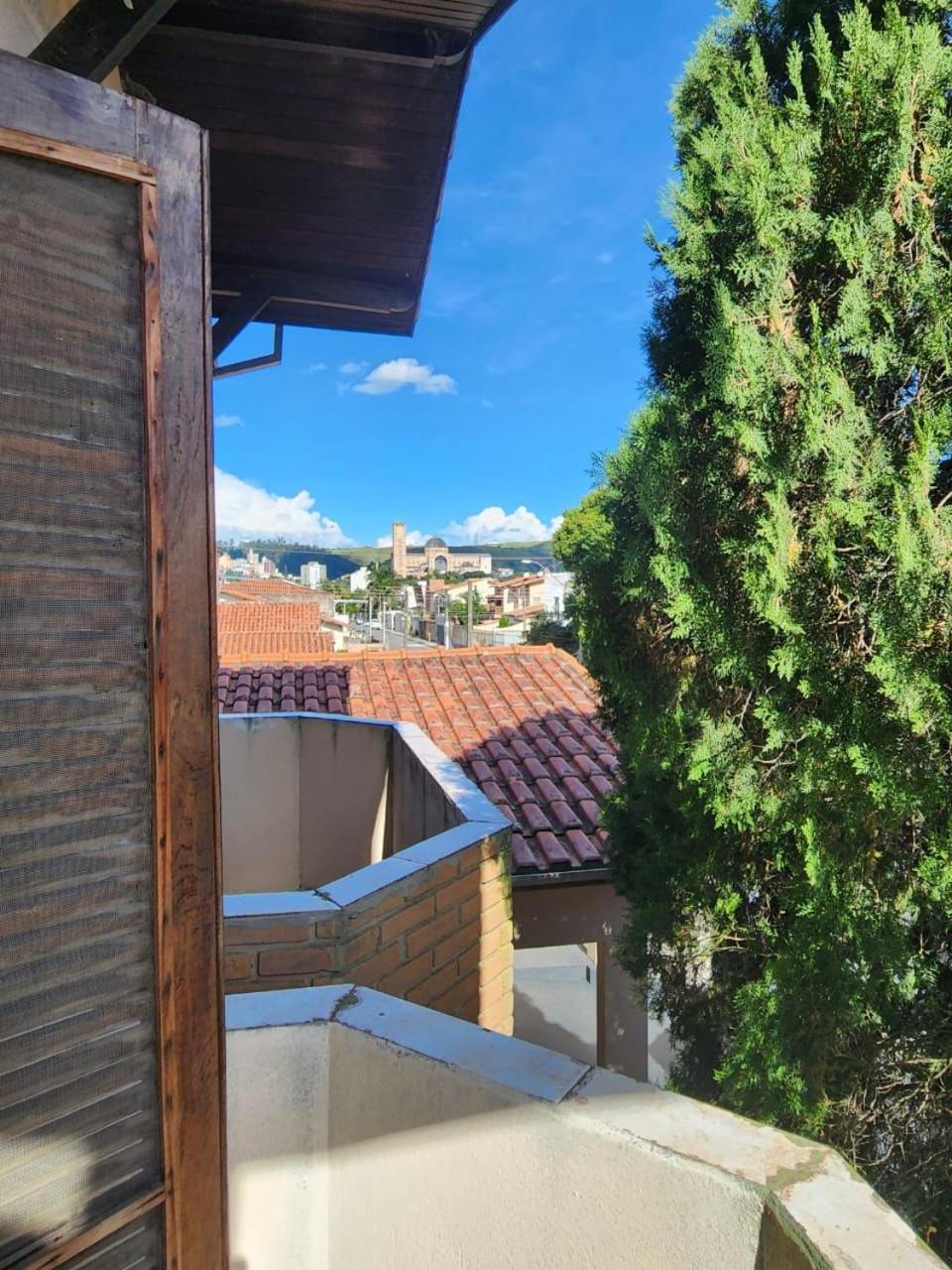 Casa Família Silva próximo ao Santuário Nacional