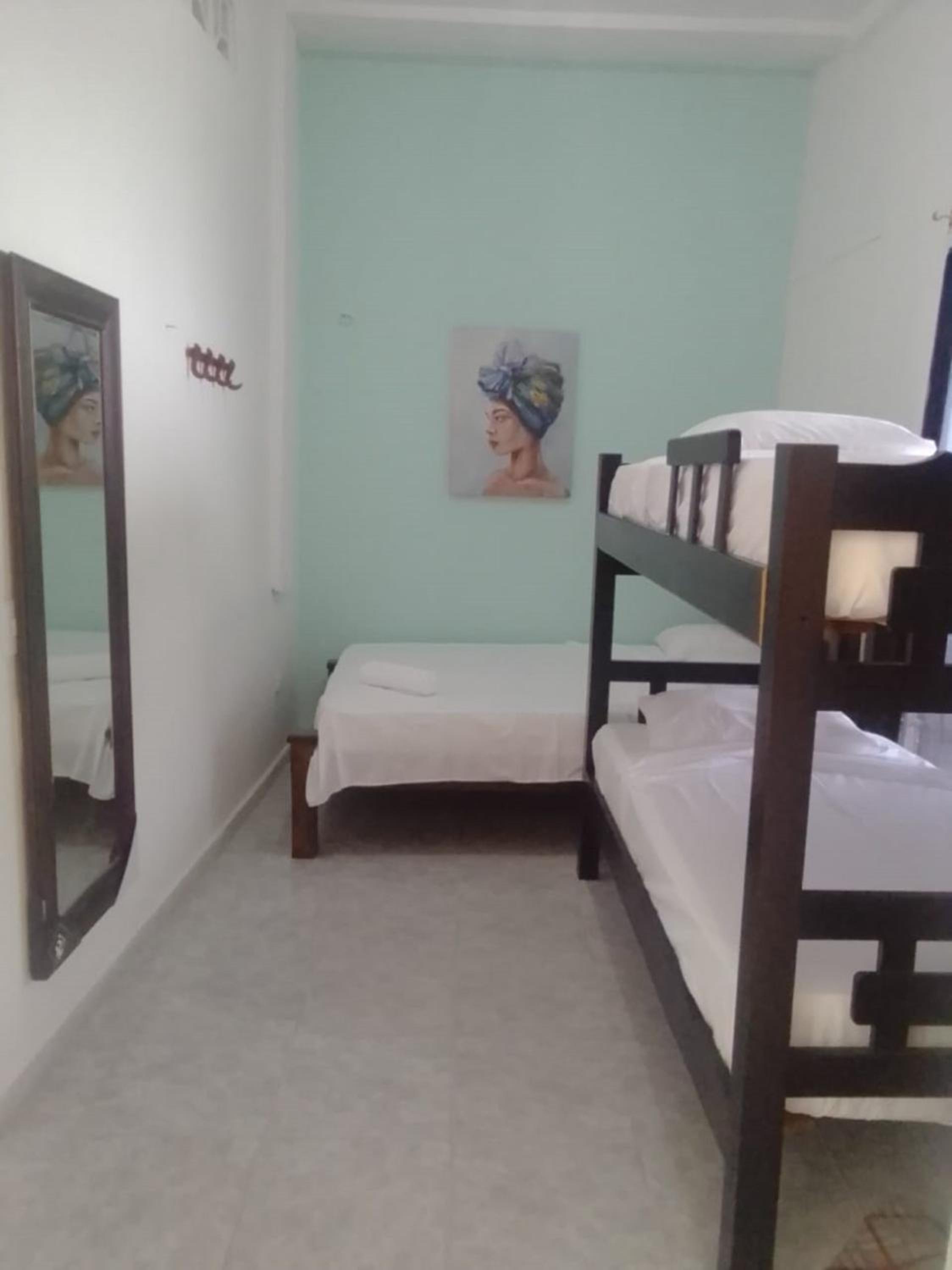 2AG-1M CASA DE 2 HABITACIONES EN GETSEMANI CON JACUZZI Y WIFI