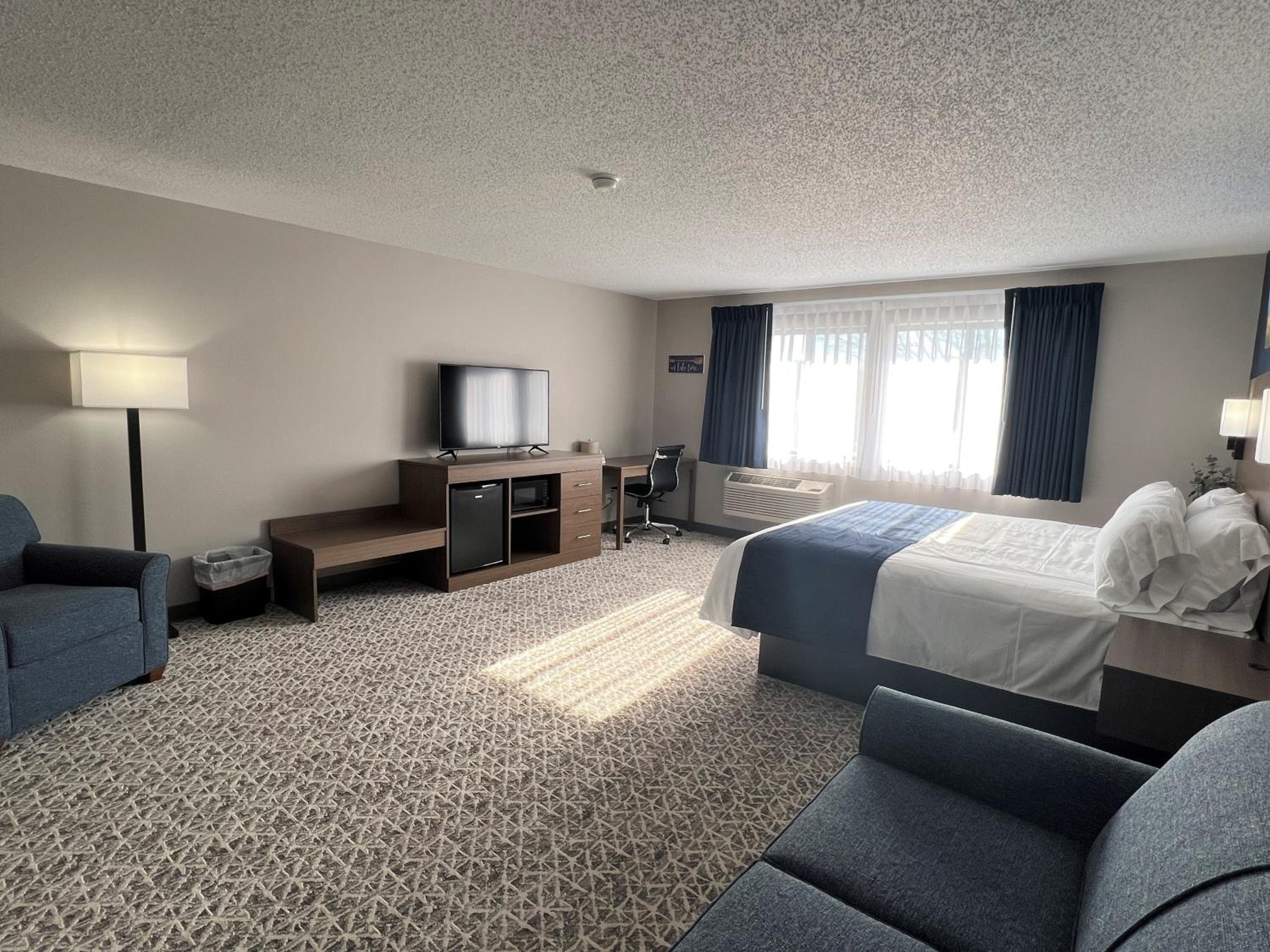 Hilltop Inn & Suites view 5