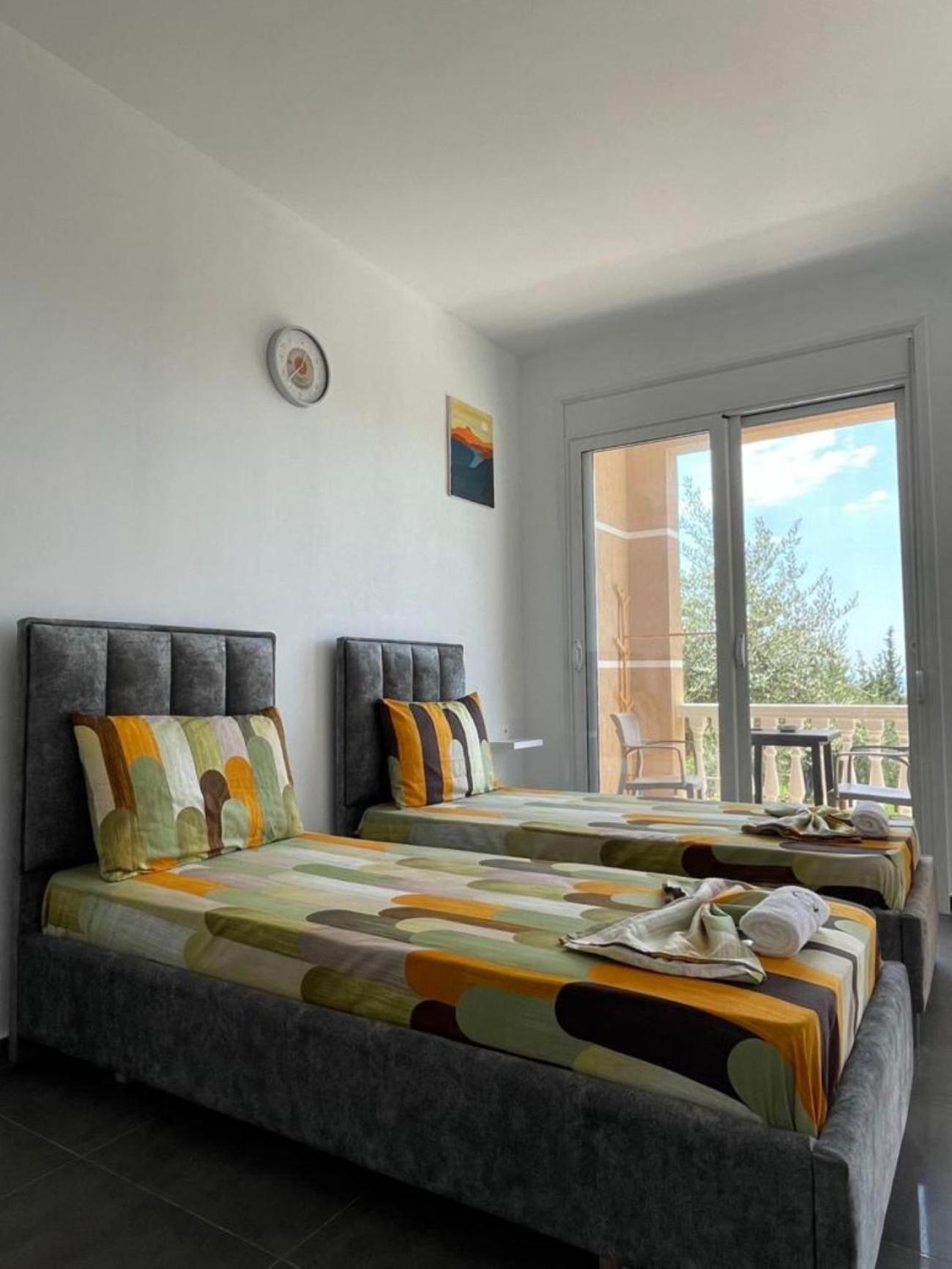 Essos Villas