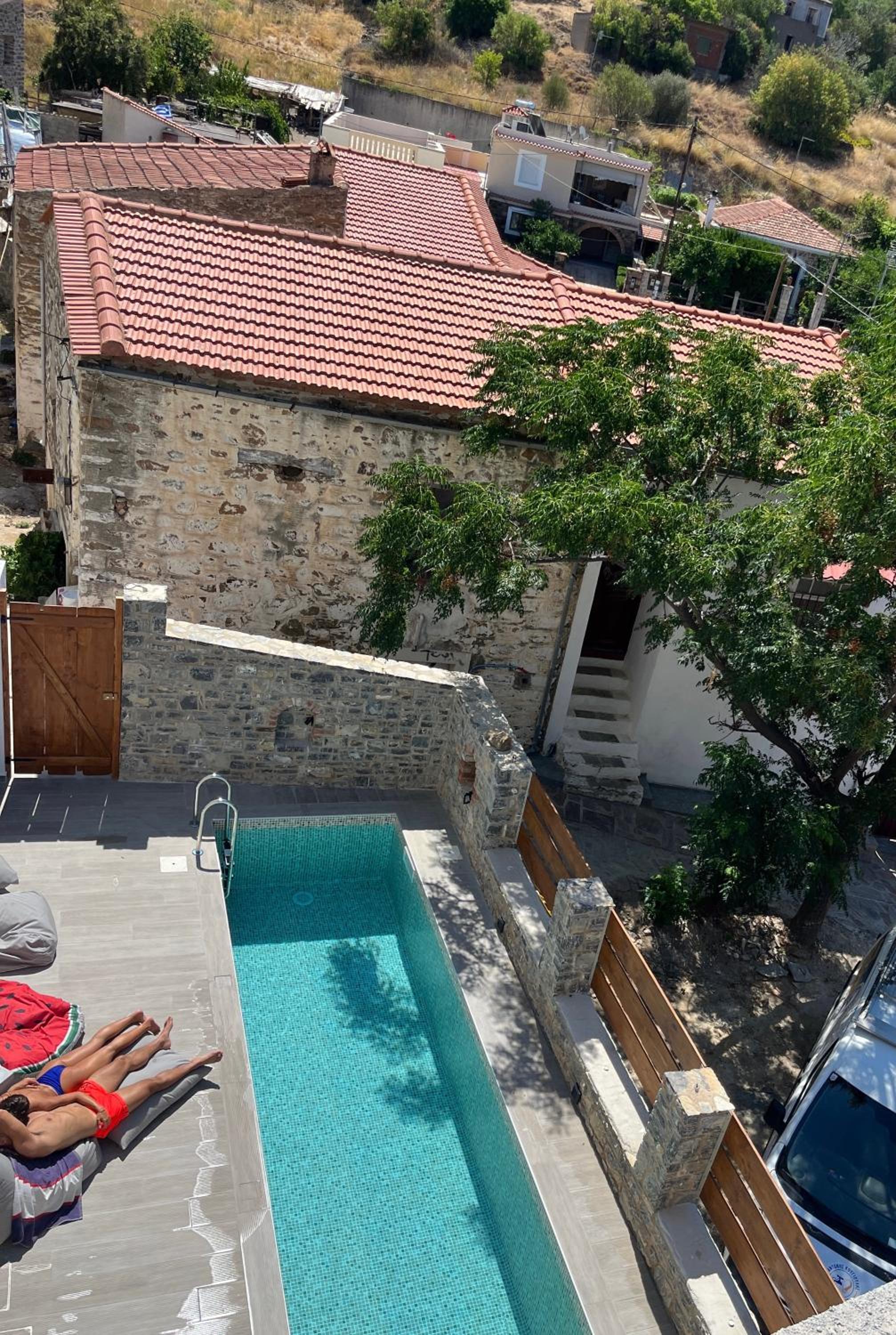 MY Volissos Apartments