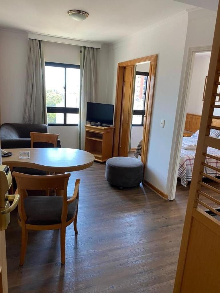 Flat bem localizado na região de Pinheiros!