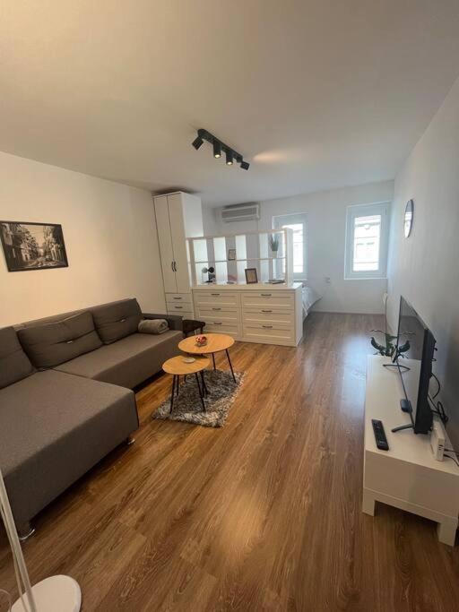 Bellissima Apartment view 3